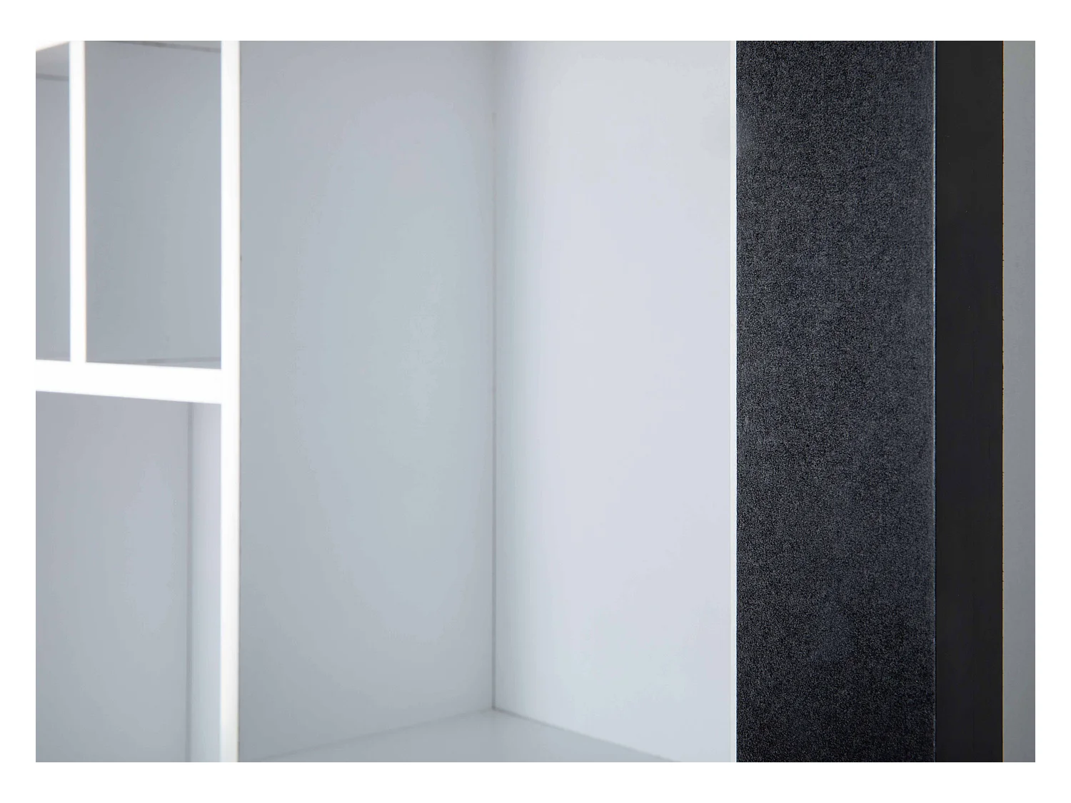 Quirs Étagère murale avec 9 espaces d'exposition, en noir et blanc.