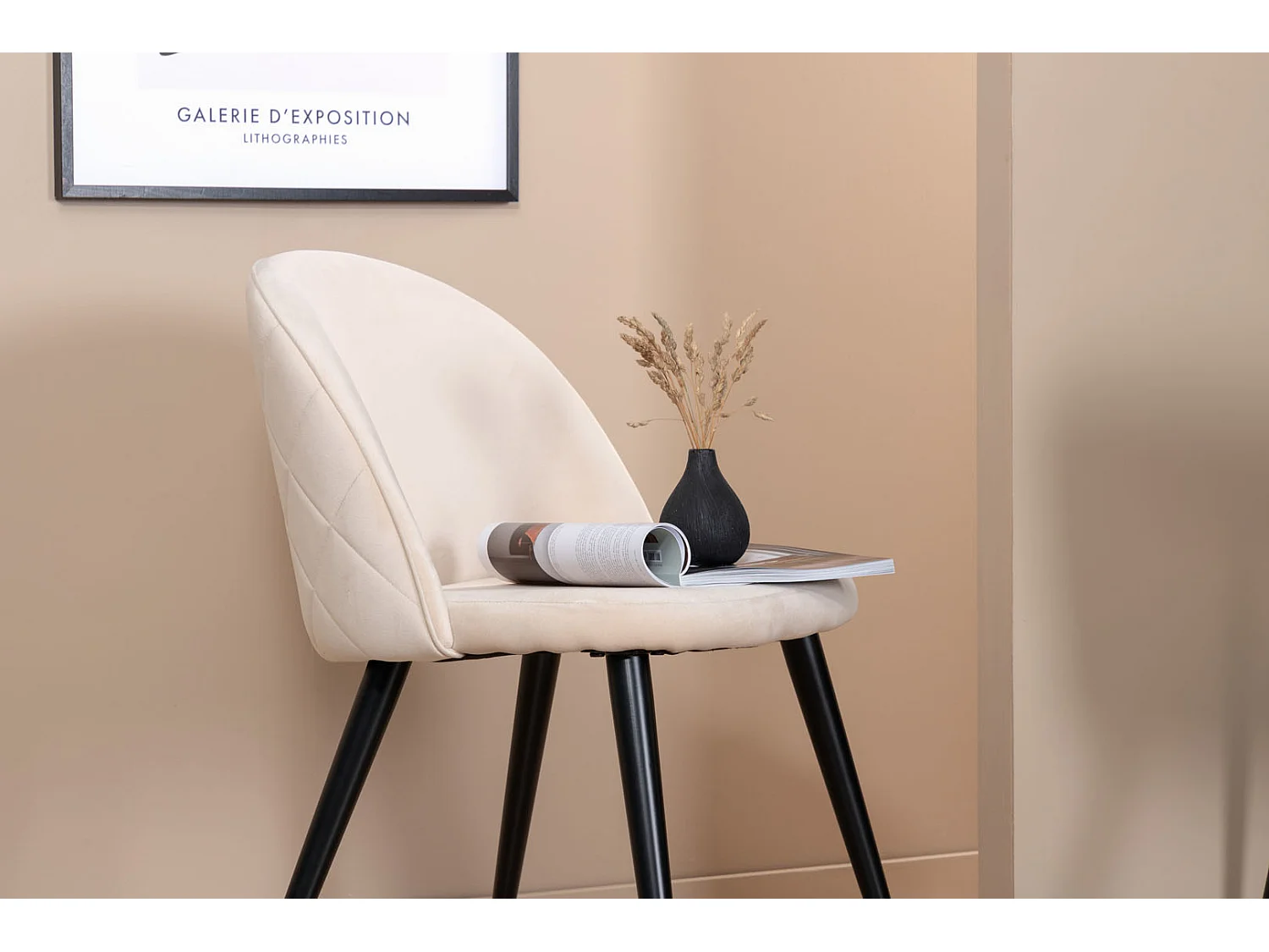 Velvet eetkamerstoel velours beige.