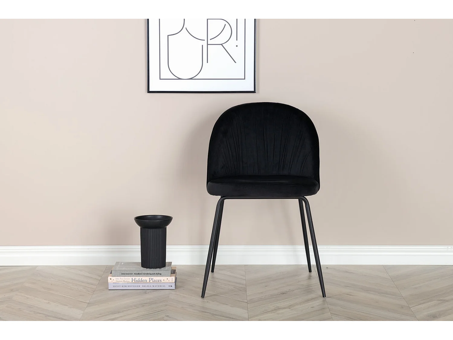 Wrinkles eetkamerstoel velours zwart.