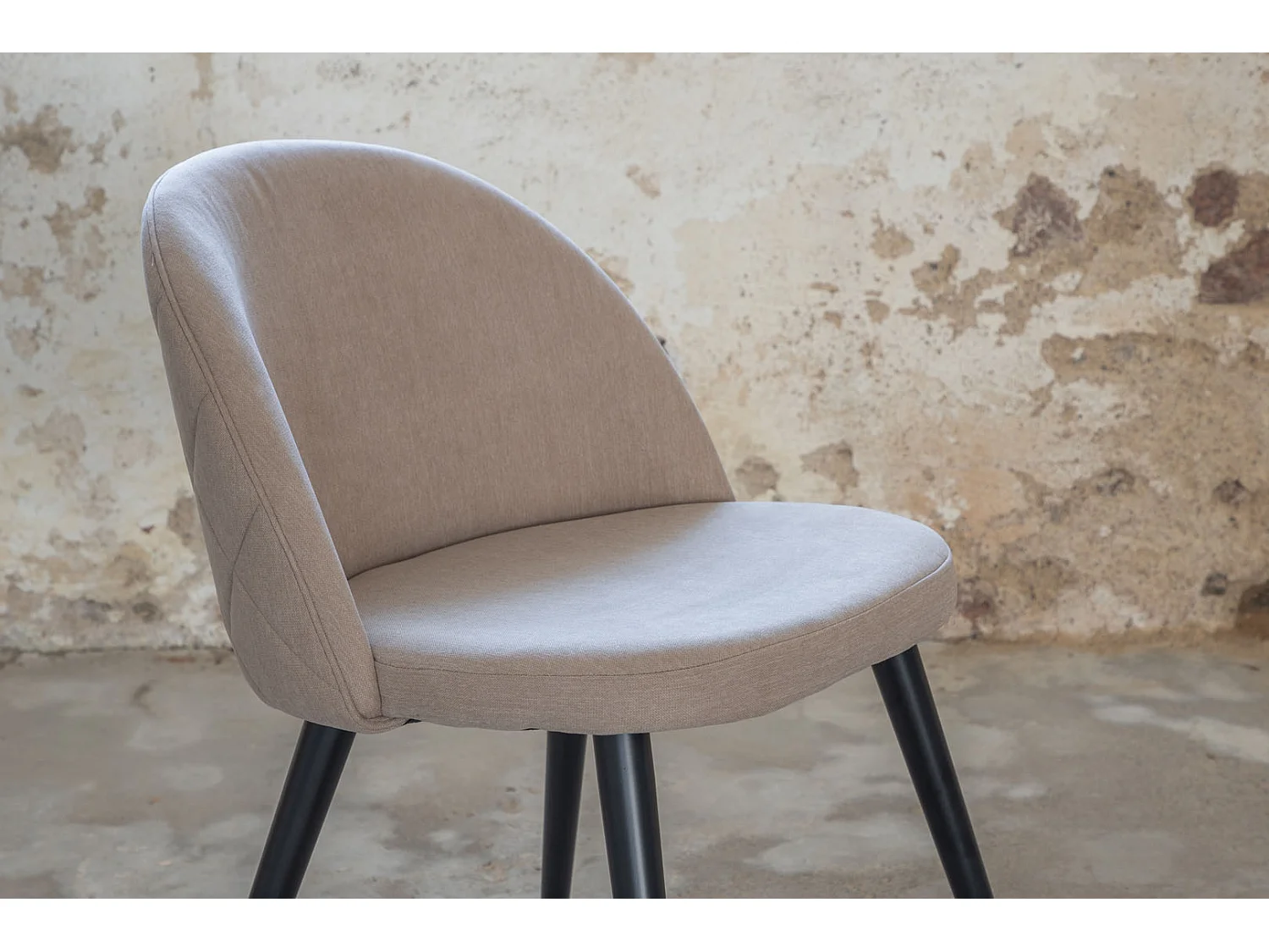 Velvet Esszimmerstuhl beige.