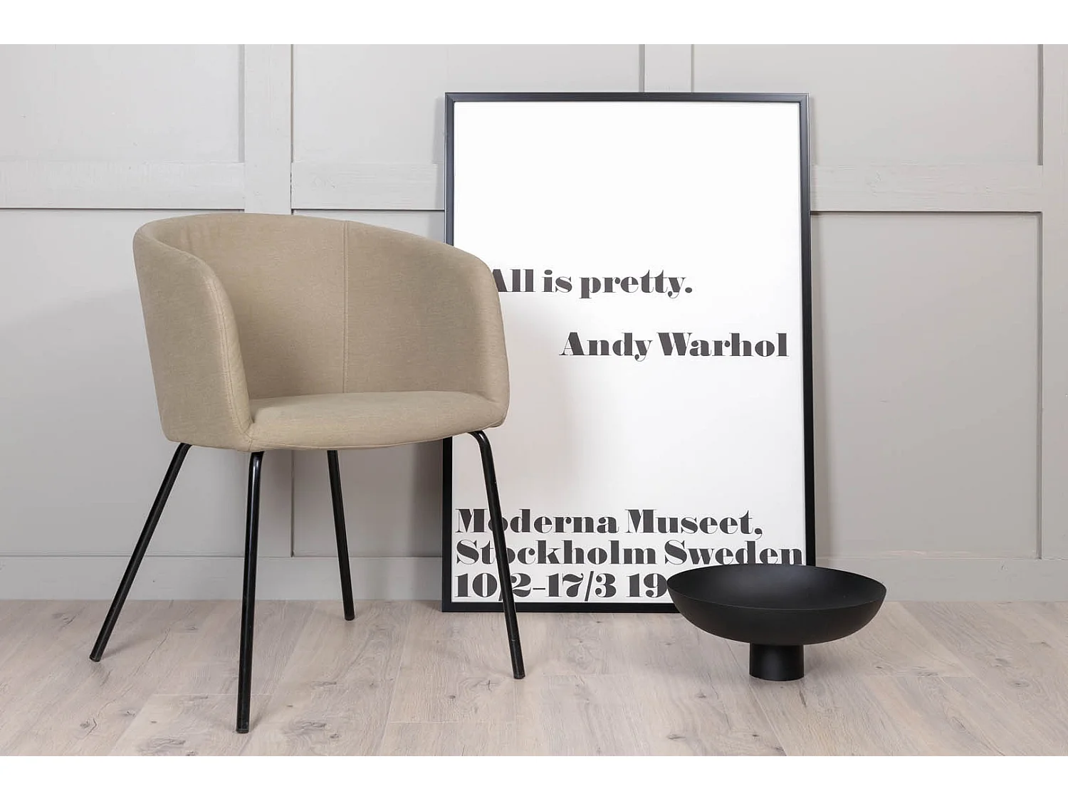 Berit eetkamerstoel met armleuningen beige.