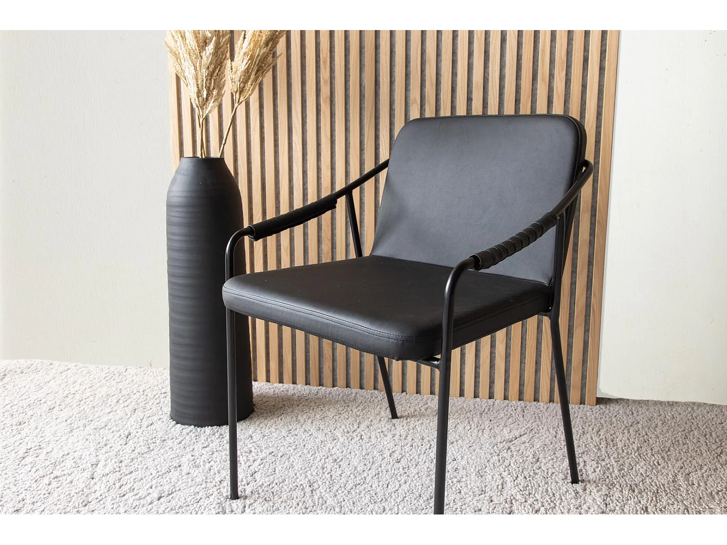 Tvist chaise de salle à manger cuir synthétique PU noir.
