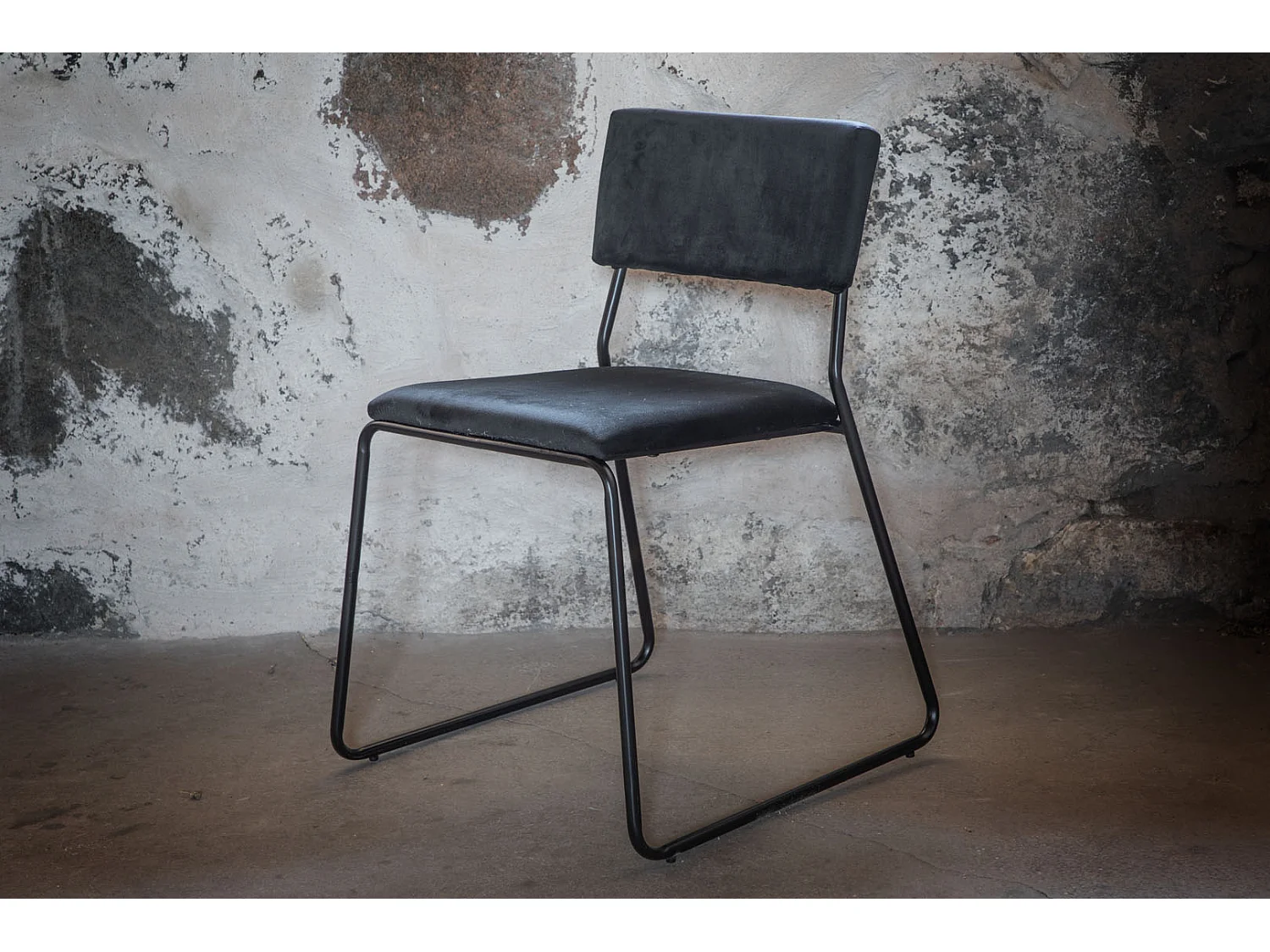 Kenth eetkamerstoel velours zwart.