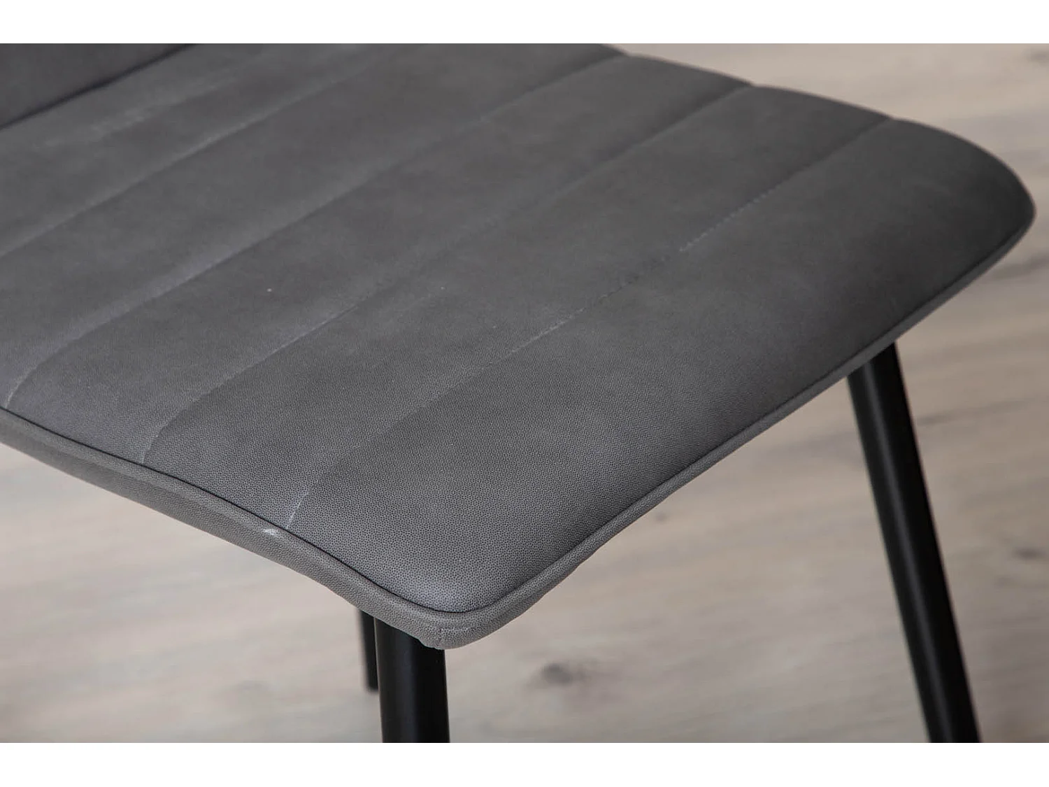 Windu eetkamerstoel grijs.