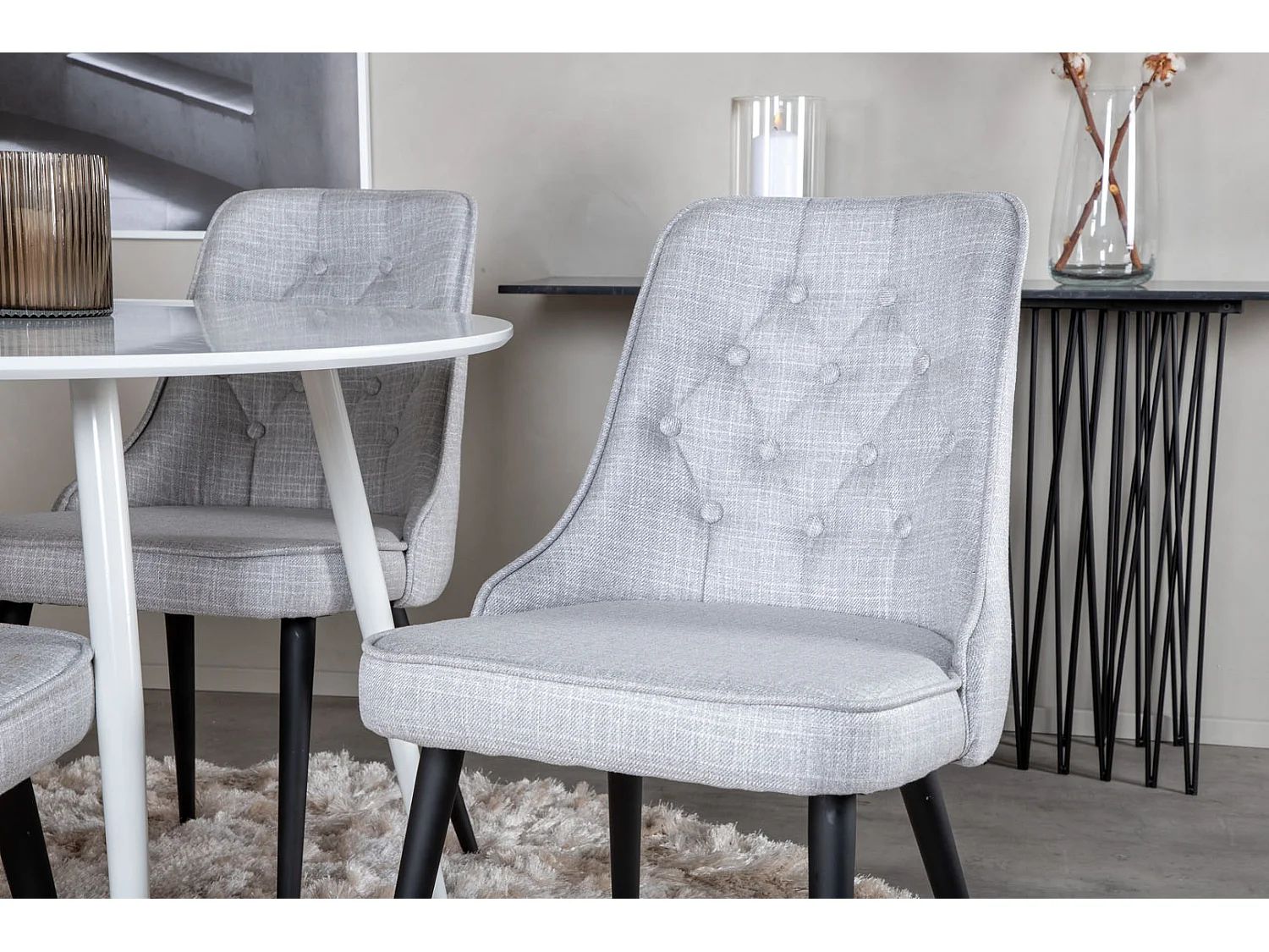 PlazaWHWH100 ensemble table, table blanc et 4 Velvet Deluxe chaises grisclair, noir.