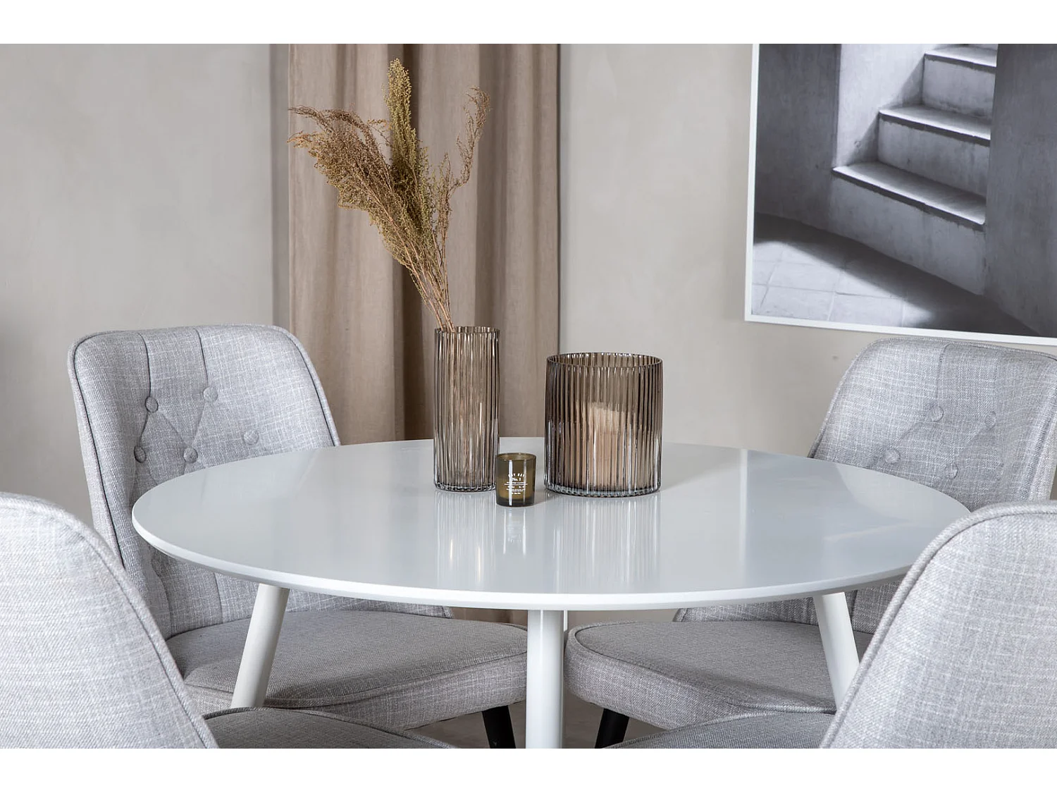 PlazaWHWH100 ensemble table, table blanc et 4 Velvet Deluxe chaises grisclair, noir.