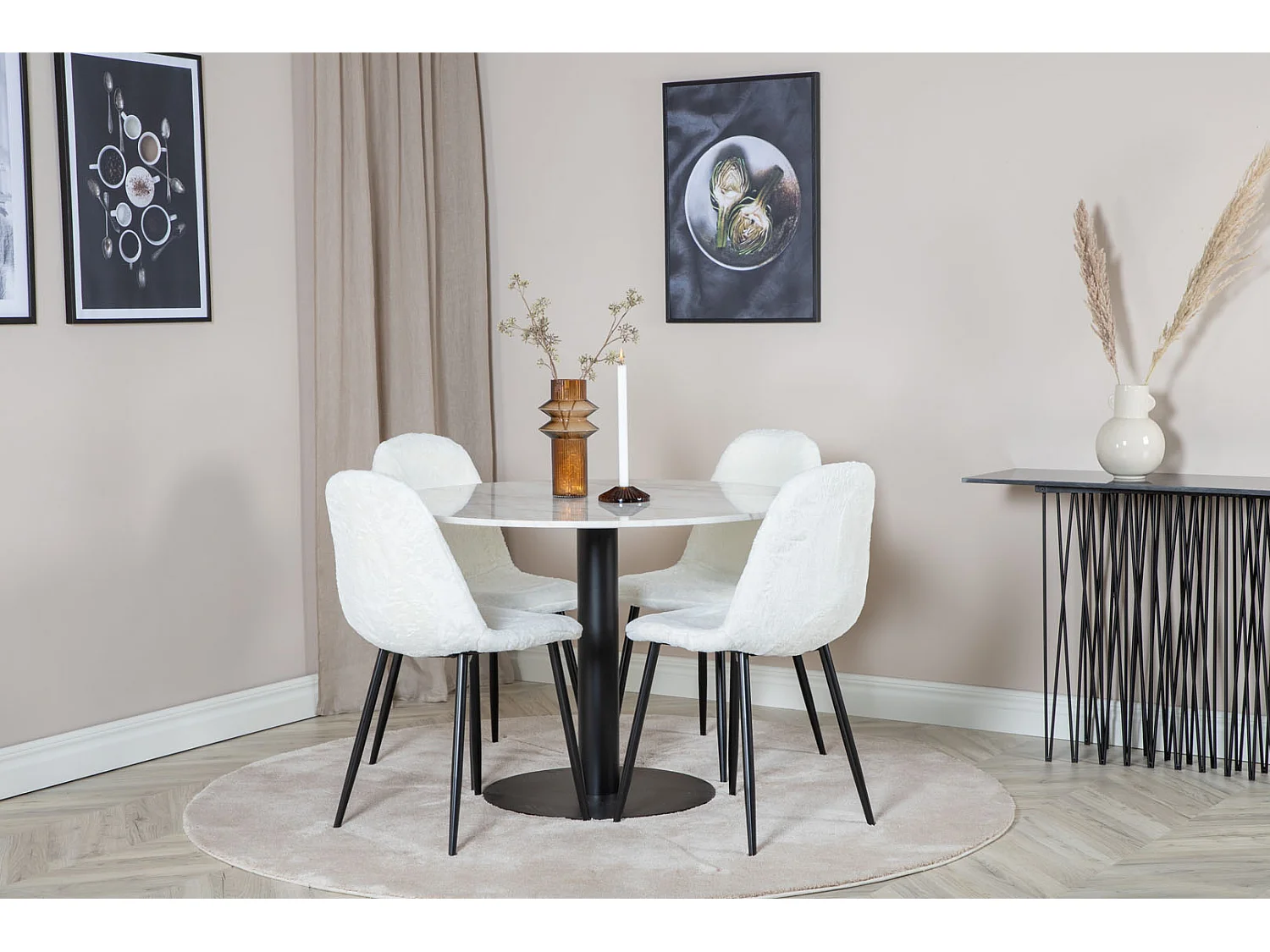 EstelleØ106WHBL Essgruppe Esstisch weiß, Marmor und 4 Polar Fluff Esszimmerstühle Teddy weiß.