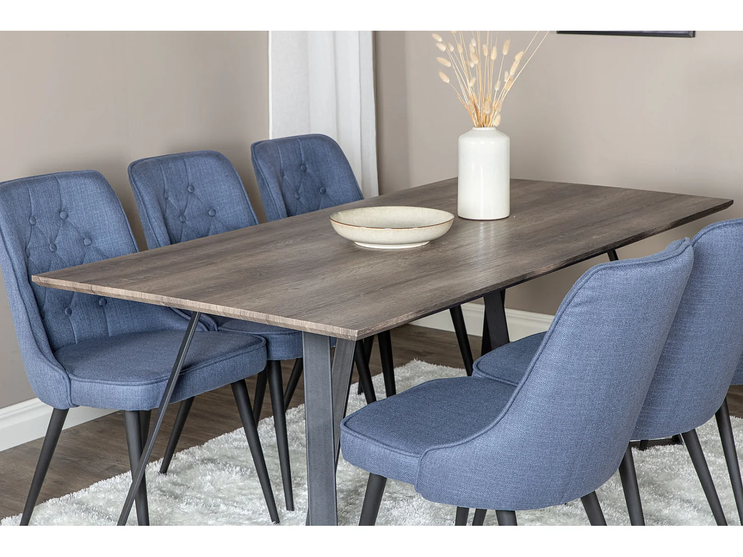 MarinaGRBL ensemble table, table El bois décor gris et 6 Velvet Deluxe chaises bleu, noir.