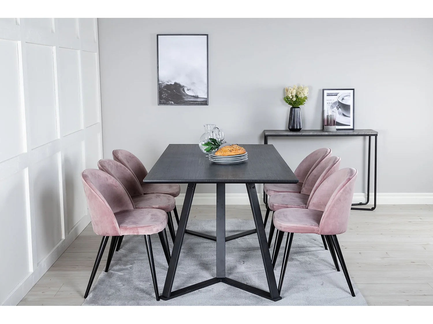 MarinaBLBL ensemble table, table noir et 6 Velvet chaises Velours rose, noir.
