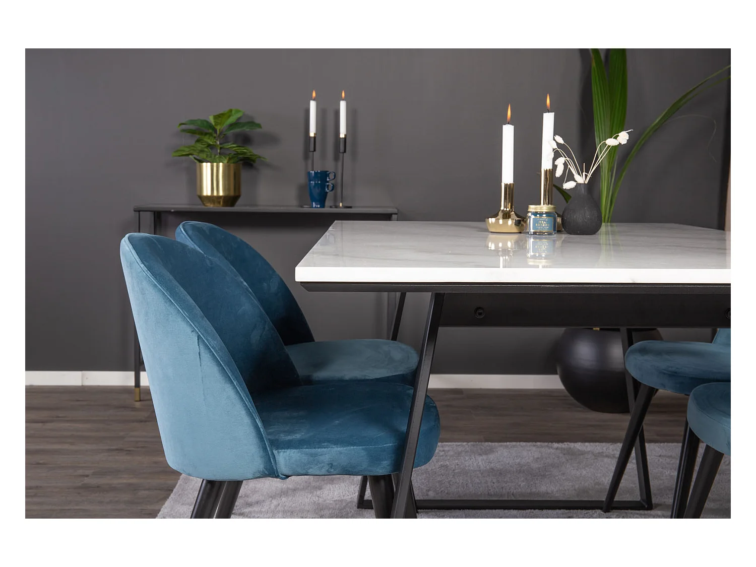 Estelle ensemble table, table marbre blanc et 4 Velvet chaises Velours bleu, noir.