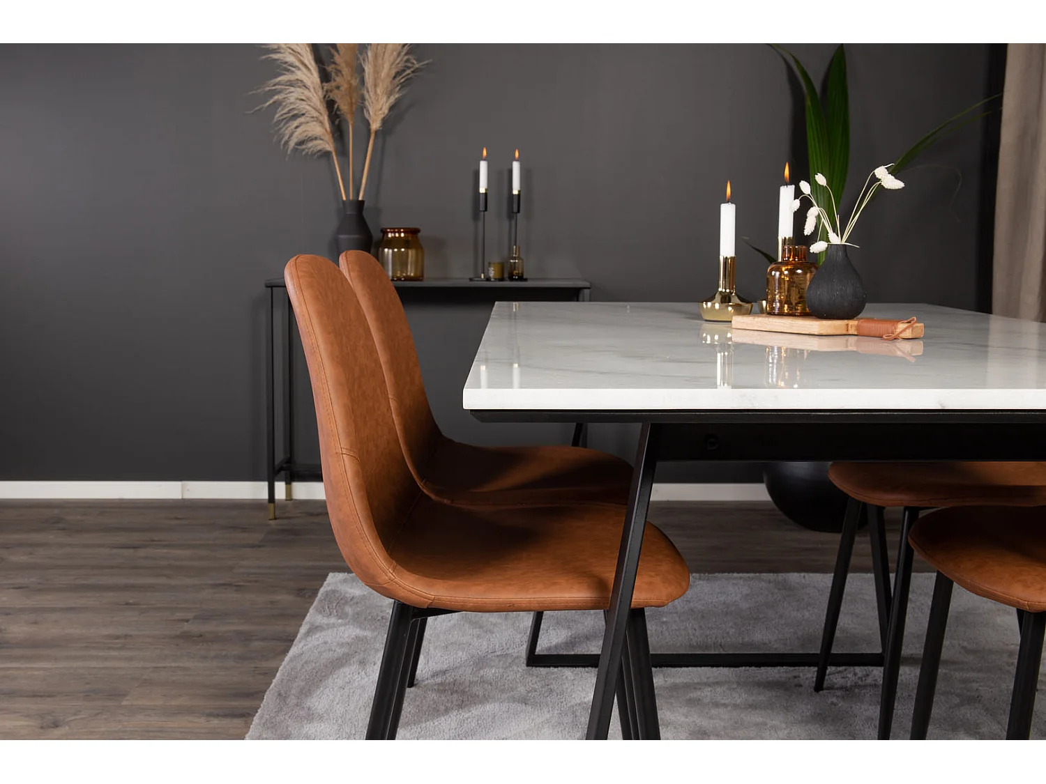 Estelle ensemble table, table marbre blanc et 4 Polar chaises Similicuir PU marron.