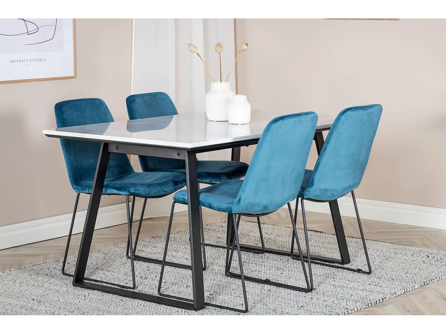 Estelle ensemble table, table marbre blanc et 4 Muce chaises Velours bleu.