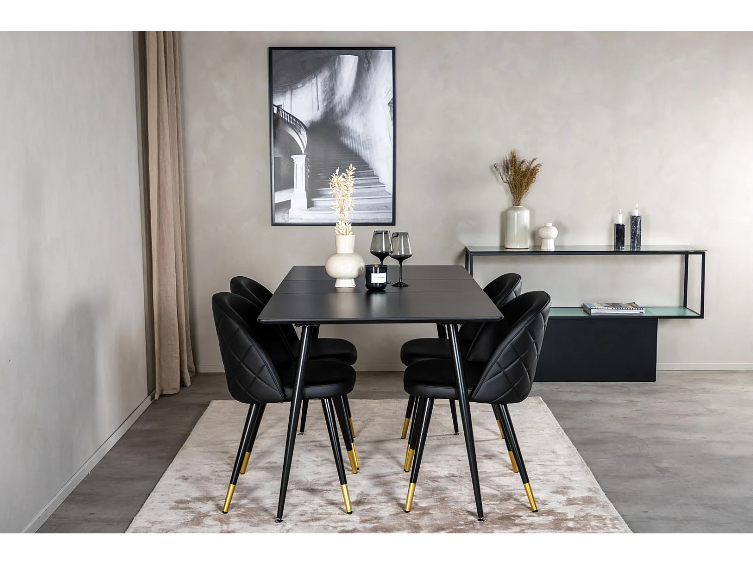 SilarBLExt Essgruppe Esstisch Ausziehbarer Tisch Länge cm 120 / 160 schwarz und 4 Velvet Esszimmerstühle PU Kunstleder schwarz.