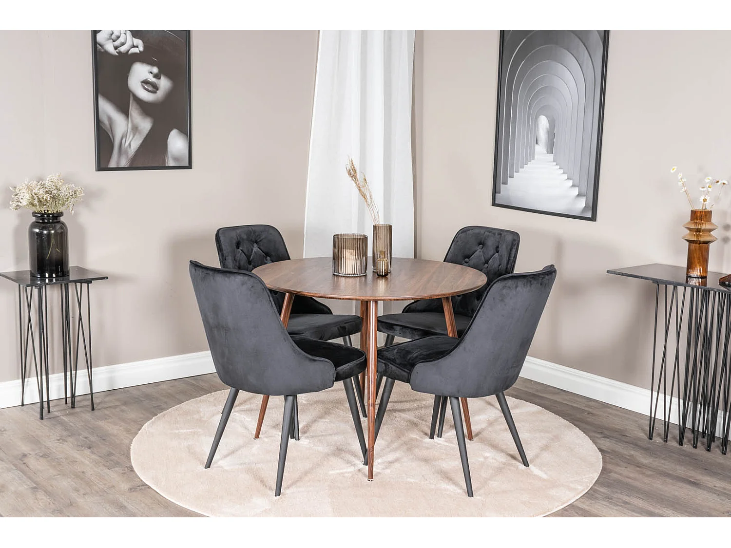 PlazaWA100 ensemble table, table noyer décor et 4 Velvet Deluxe chaises Velours noir.