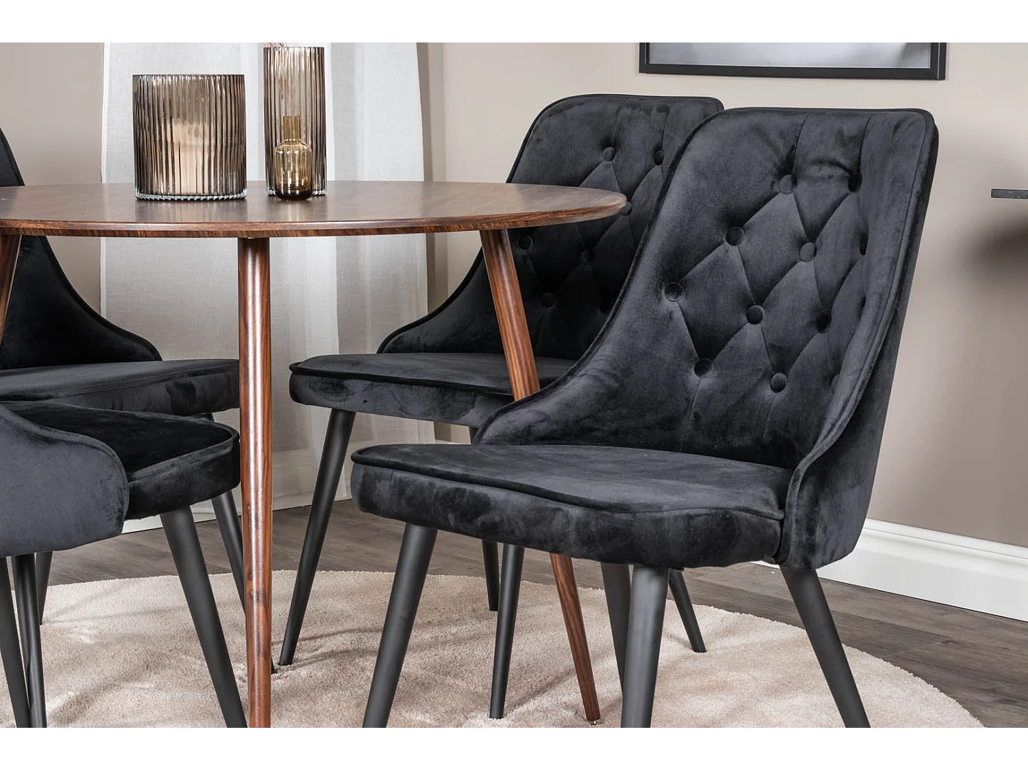 PlazaWA100 ensemble table, table noyer décor et 4 Velvet Deluxe chaises Velours noir.