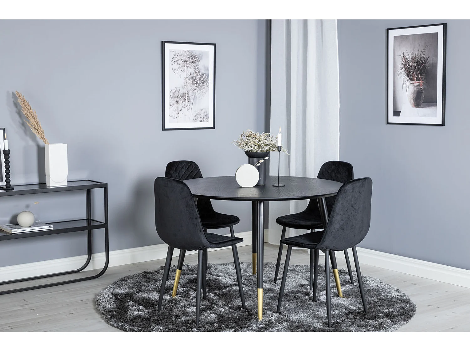 DippØ115BLBR ensemble table, table noir et 4 Polar Diamond chaises Velours noir.