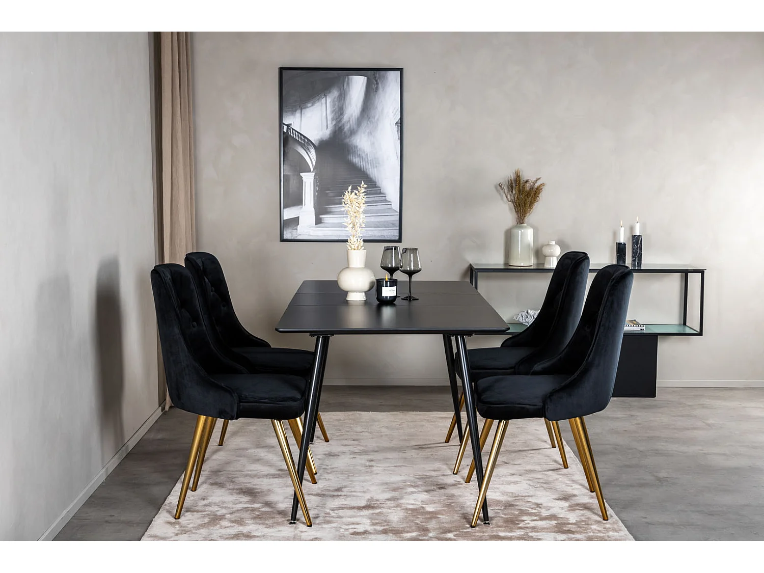 SilarBLExt ensemble table, table extensible longueur cm120 / 160 noir et 4 Velvet Deluxe chaises Velours noir, laiton décor.