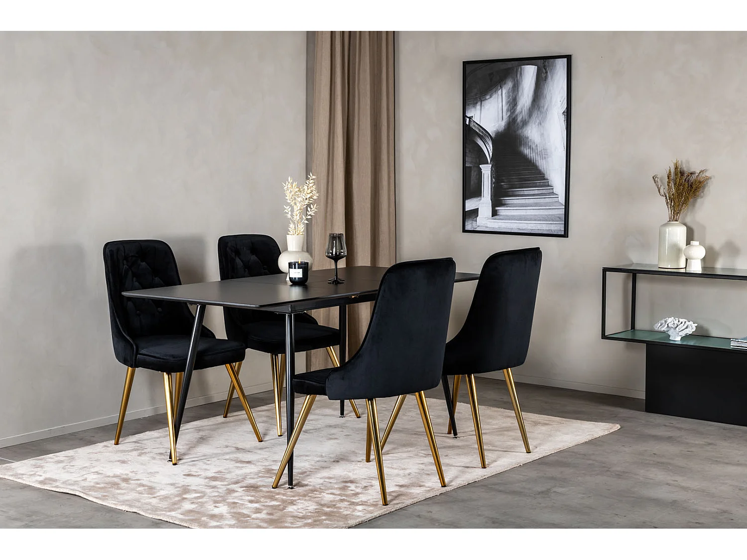 SilarBLExt ensemble table, table extensible longueur cm120 / 160 noir et 4 Velvet Deluxe chaises Velours noir, laiton décor.