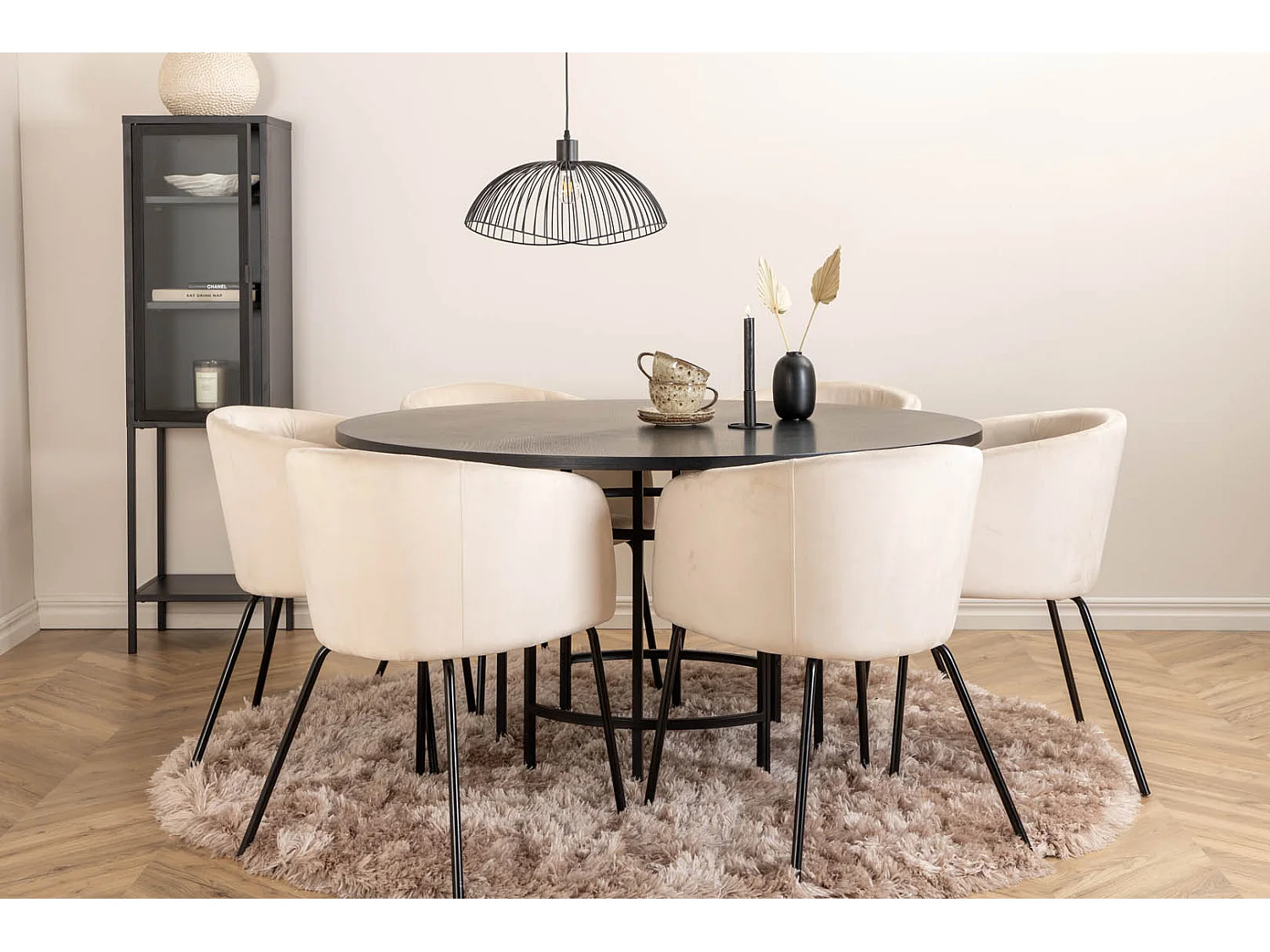 Copenhagen ensemble table, table marron et 6 Berit chaises Velours beige.