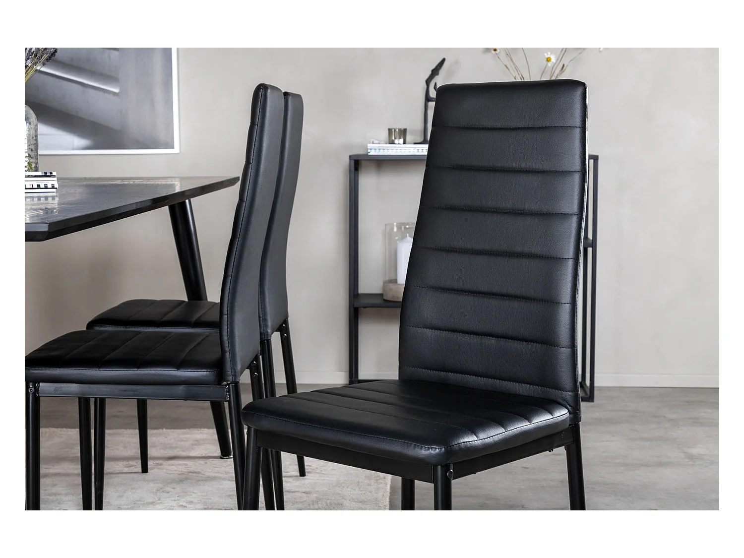 Dipp180x90BLBL eethoek eetkamertafel zwart en 6 Slim High Back eetkamerstal PU kunstleer zwart.