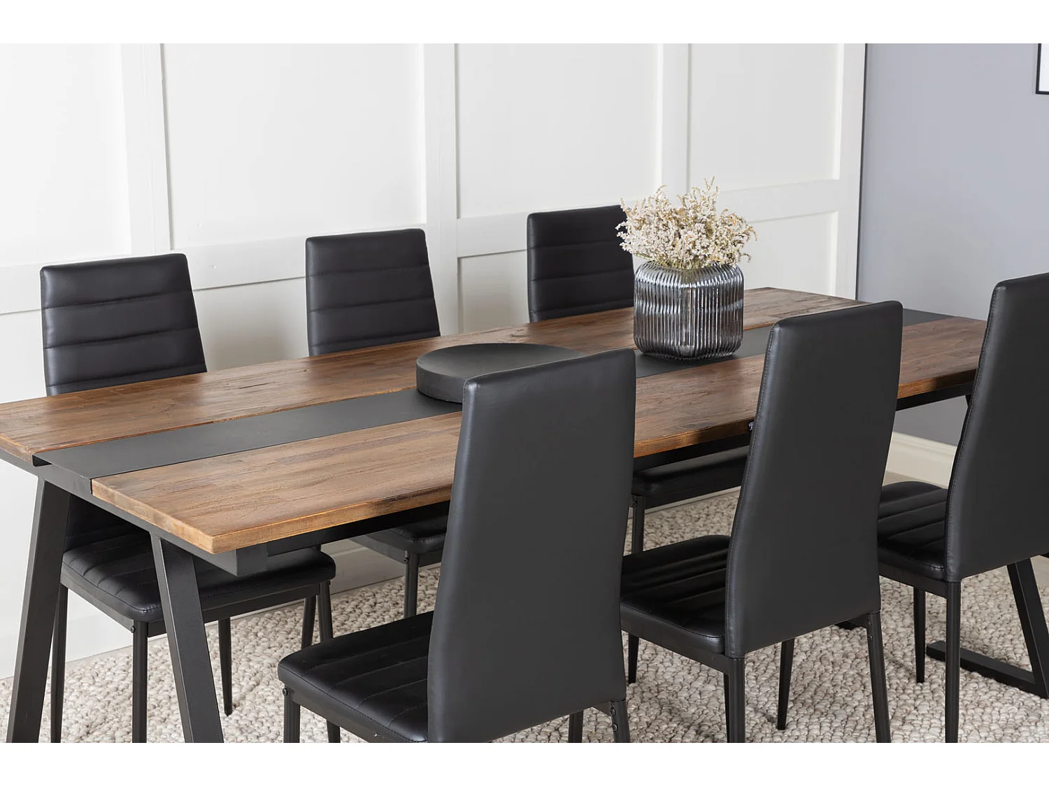 Jakarta ensemble table, table teck et 6 Slim High Back chaises Similicuir PU noir.