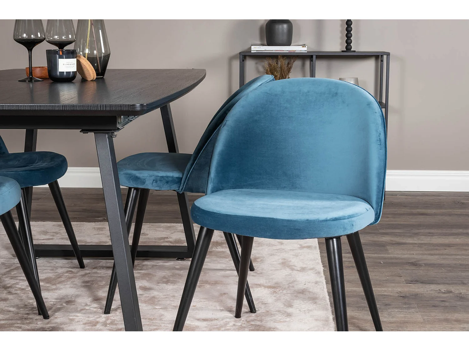 IncaBLBL ensemble table, table extensible longueur cm160 / 200 noir et 4 Velvet chaises Velours bleu, noir.