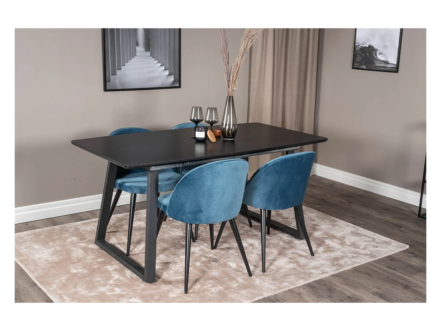 IncaBLBL ensemble table, table extensible longueur cm160 / 200 noir et 4 Velvet chaises Velours bleu, noir.