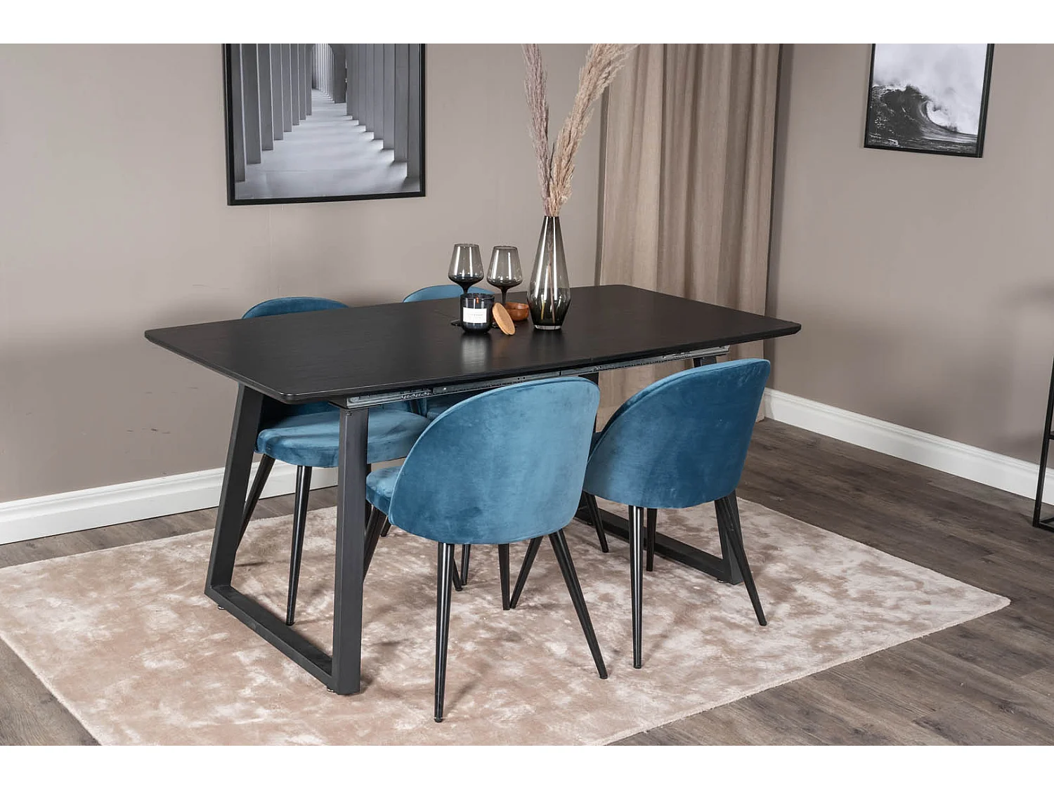 IncaBLBL ensemble table, table extensible longueur cm160 / 200 noir et 4 Velvet chaises Velours bleu, noir.