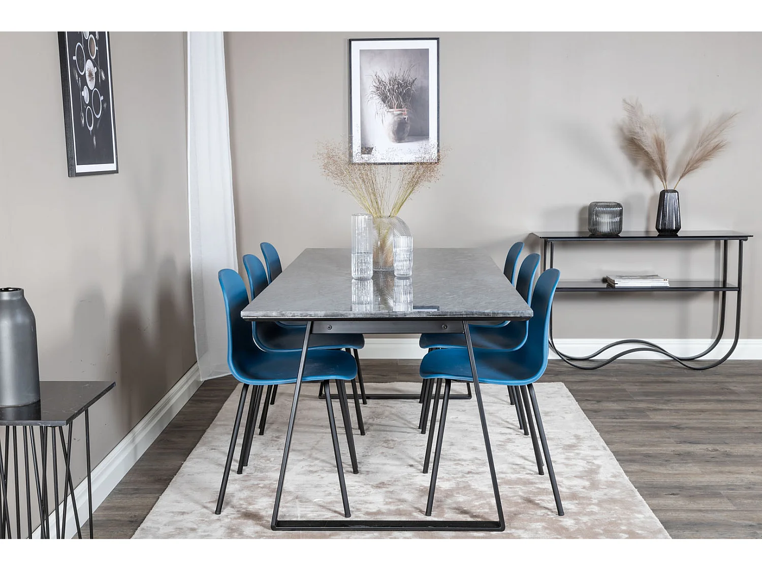 EstelleBLBL ensemble table, table noir, marbre et 6 Arctic chaises bleu, noir.