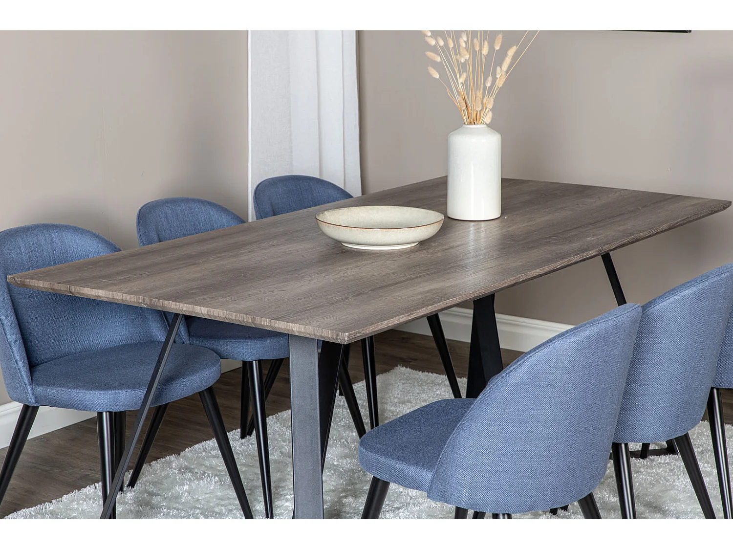 MarinaGRBL ensemble table, table El bois décor gris et 6 Velvet chaises bleu.