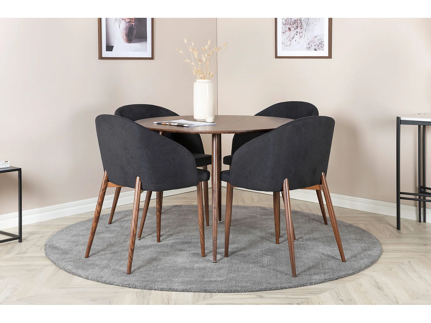 PlazaWA100 ensemble table, table noyer décor et 4 Arch chaises noir.