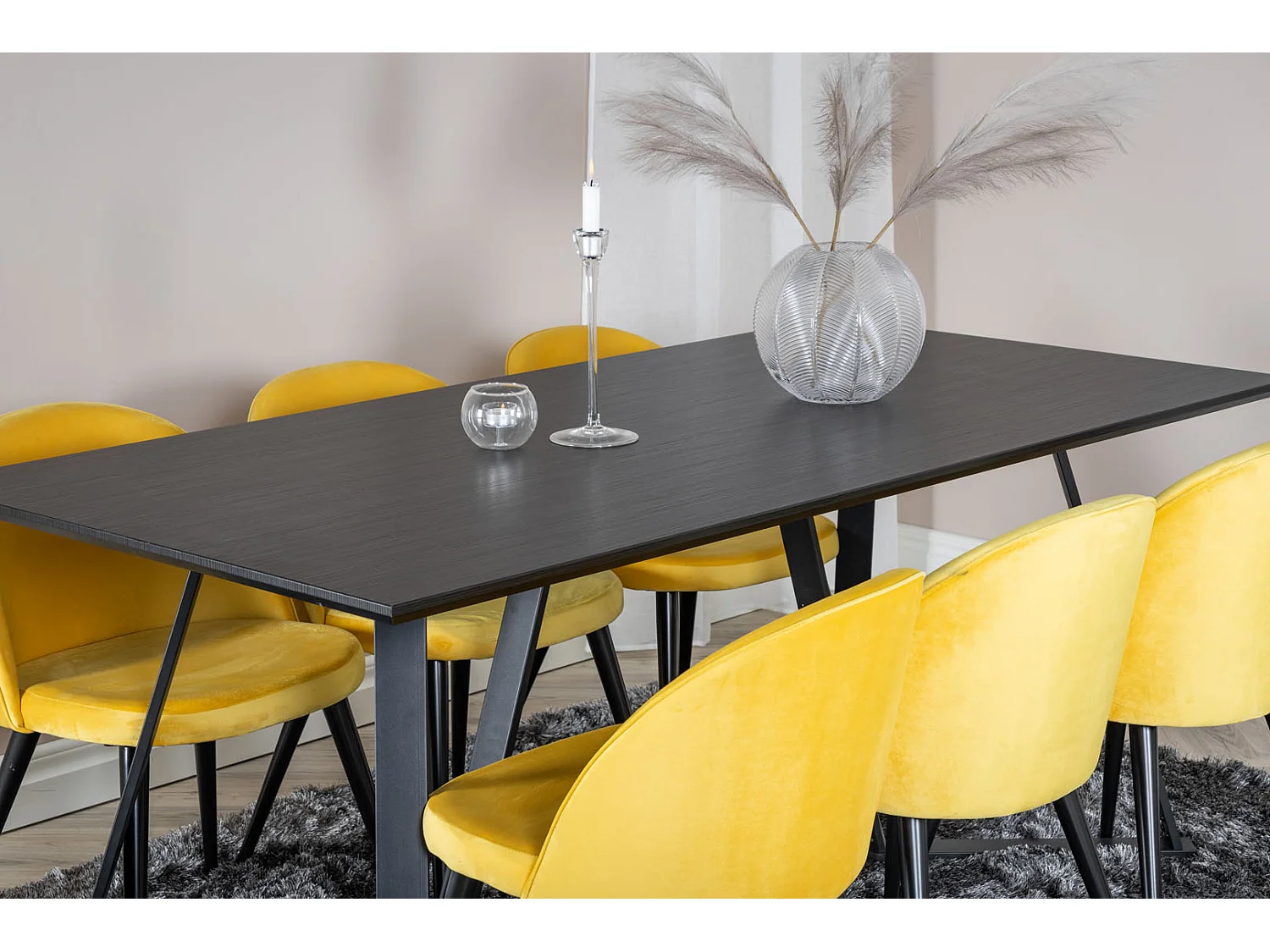 MarinaBLBL ensemble table, table noir et 6 Velvet chaises Velours jaune, noir.