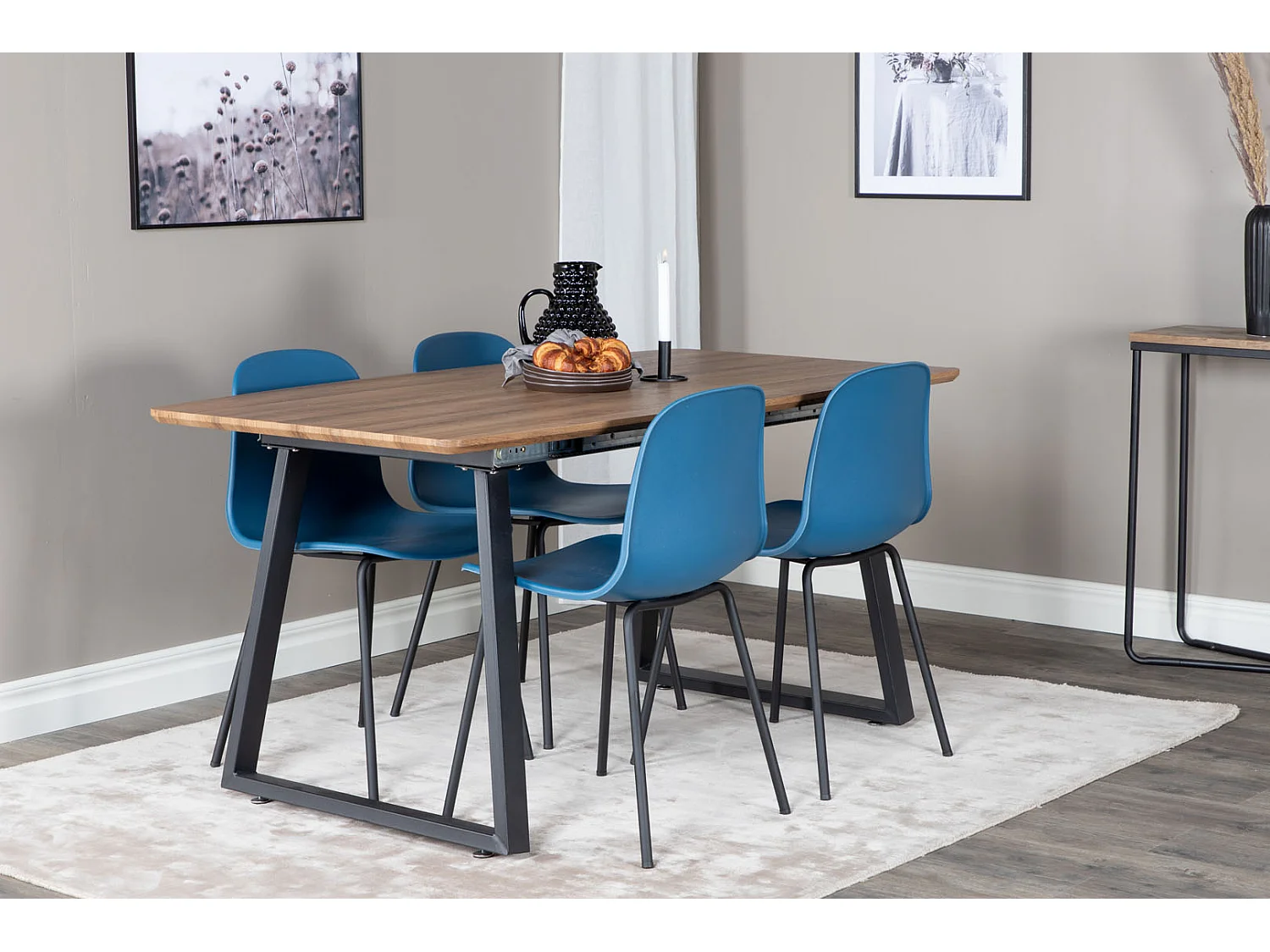 IncaNABL eethoek eetkamertafel uitschuifbare tafel lengte cm 160 / 200 el hout decor en 4 Arctic eetkamerstal blauw, zwart.