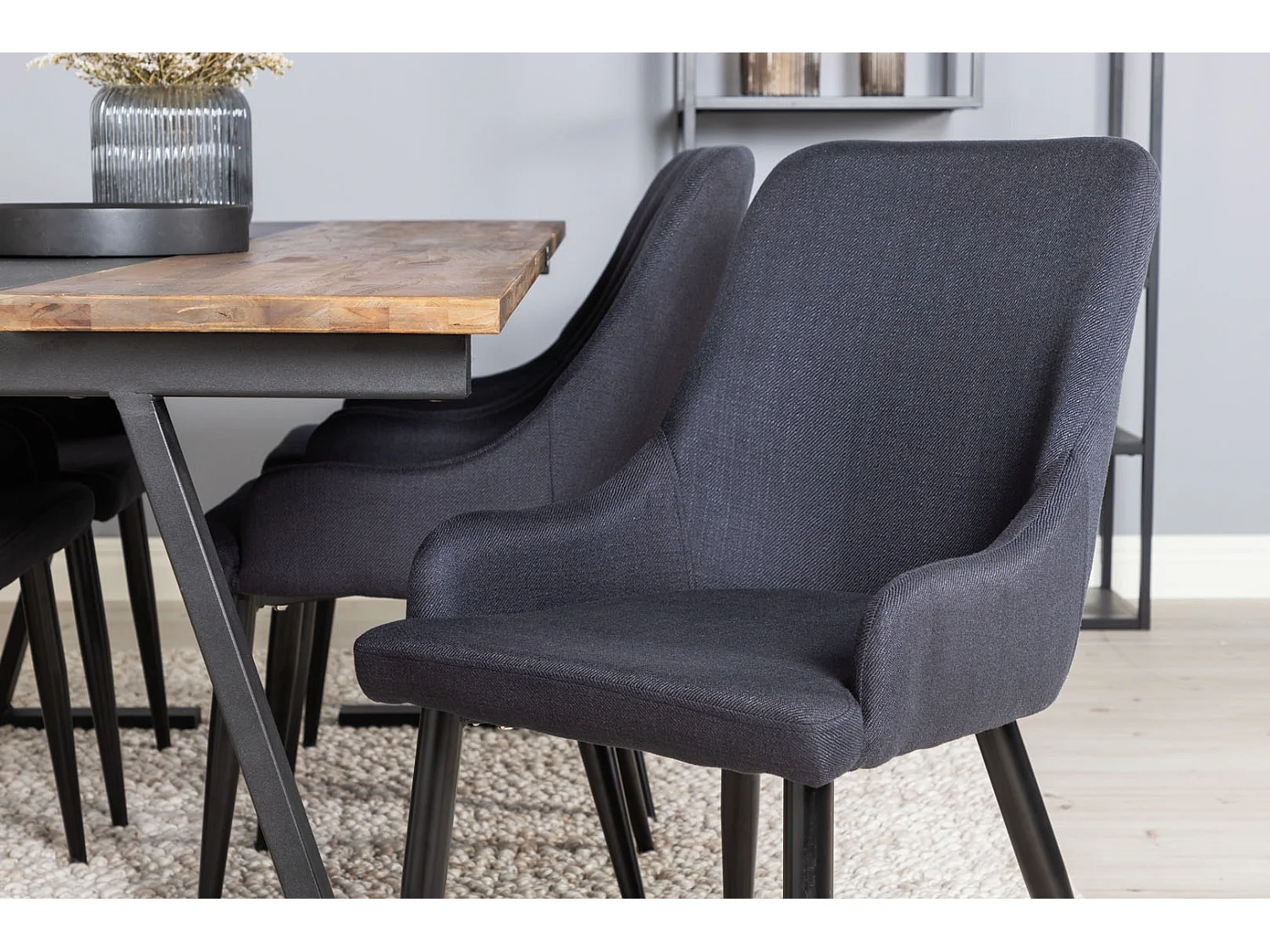 Jakarta ensemble table, table teck et 6 Plaza chaises noir.