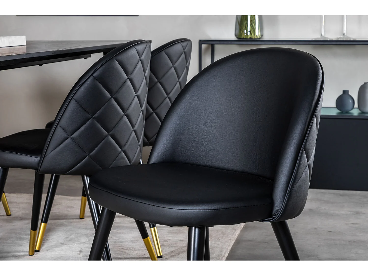 Dipp180x90BLBL Essgruppe Esstisch schwarz und 6 Velvet Esszimmerstühle PU Kunstleder schwarz.