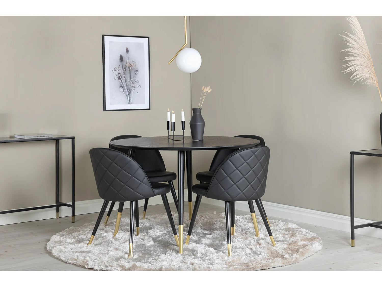 DippØ115BLBR ensemble table, table noir et 4 Velvet chaises Similicuir PU noir.