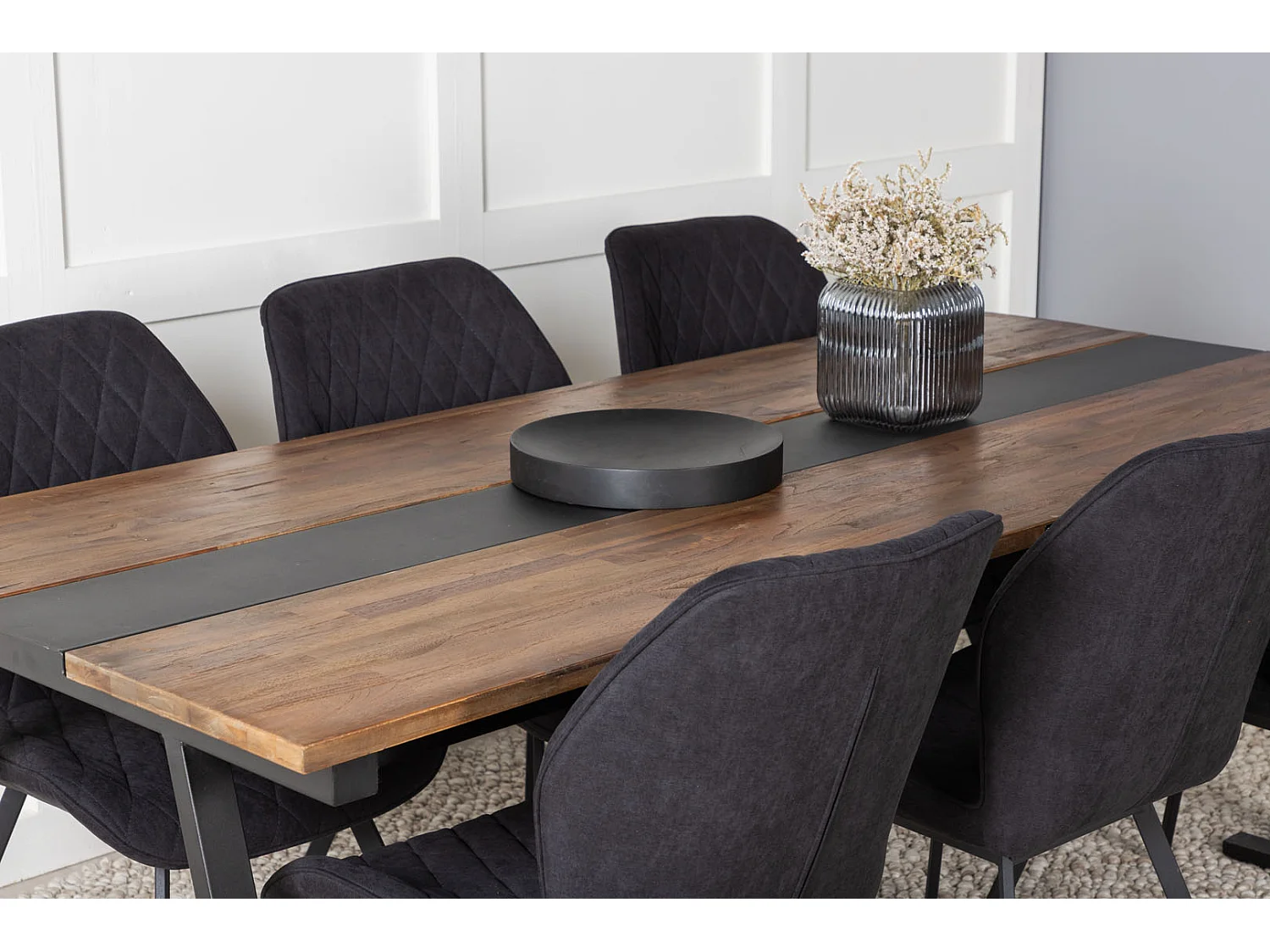 Jakarta ensemble table, table teck et 6 Gemma chaises noir.