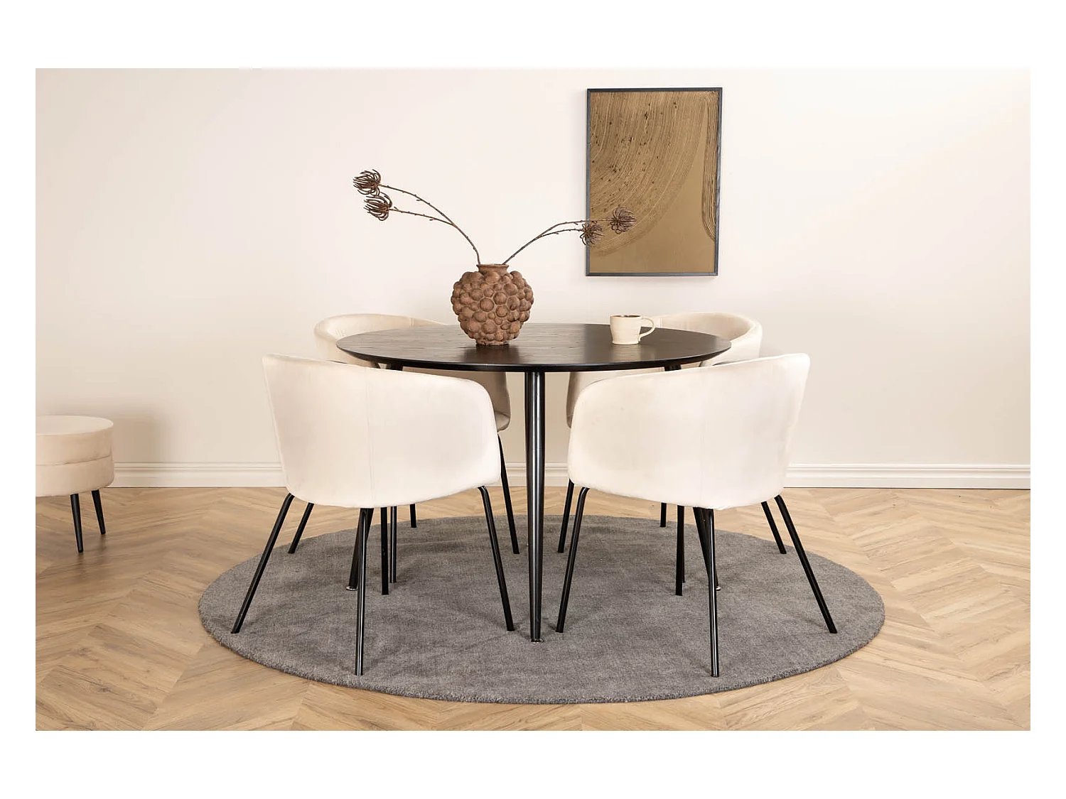 DippØ115BLBL ensemble table, table noir et 4 Berit chaises Velours beige.