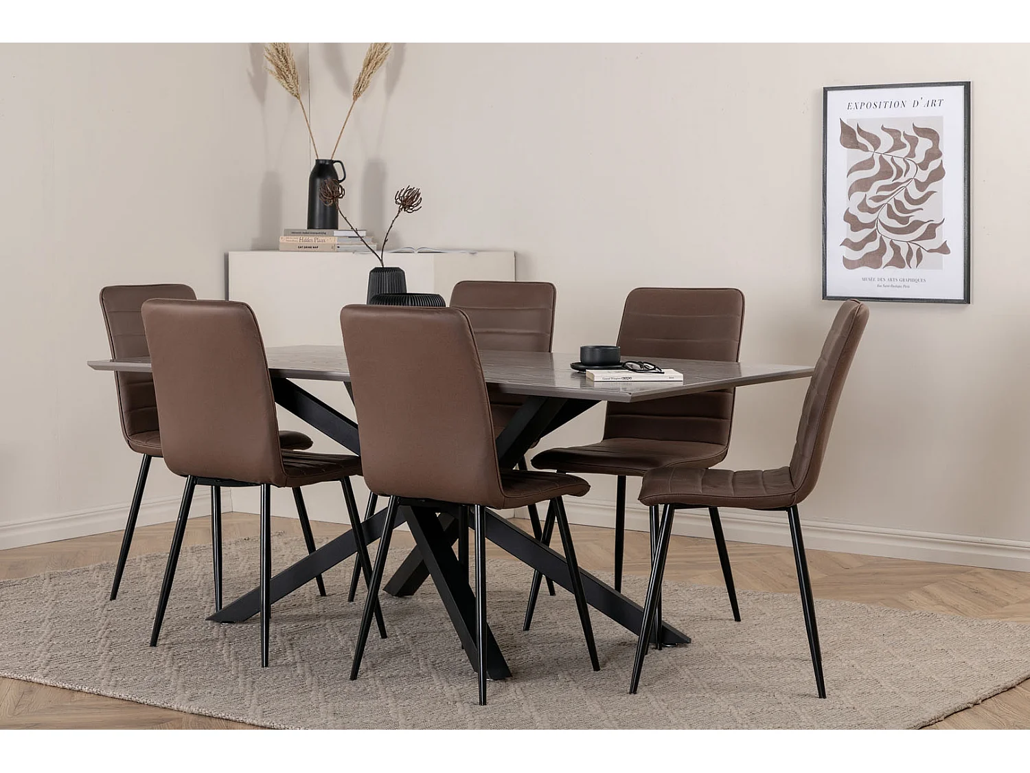 PiazzaGRBL eethoek eetkamertafel grijs en 6 Windu Lyx eetkamerstal bruin.