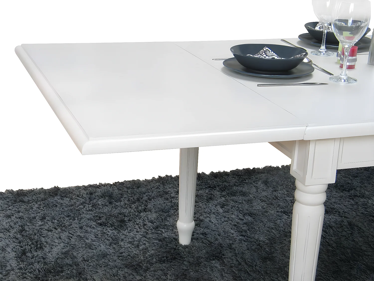 Amaretta Essgruppe 100x180/280 einschl. 2 Zusatzplatten antik weiß mit Rokoko Stühlen antik weiß/beige.