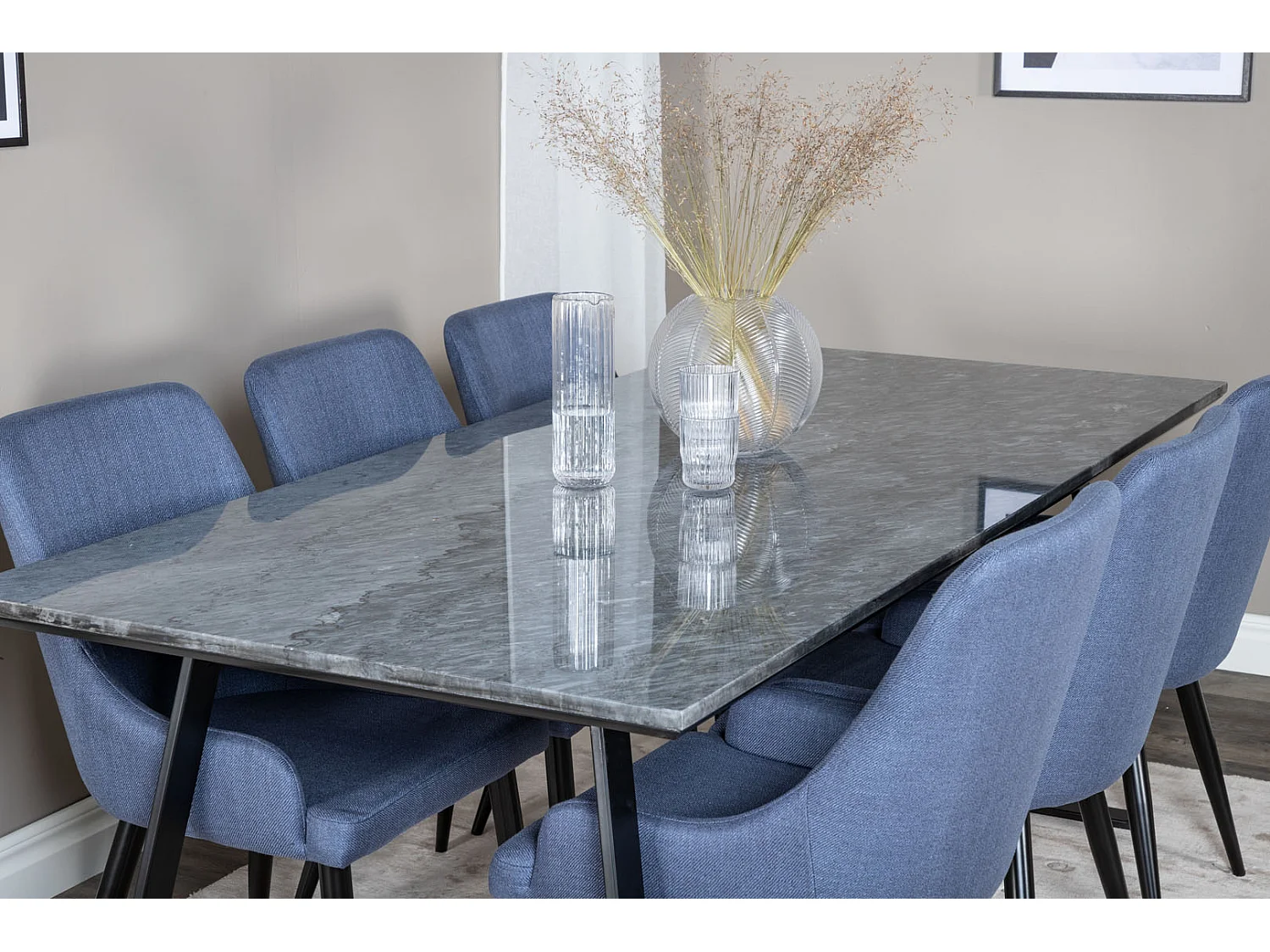 EstelleBLBL ensemble table, table noir, marbre et 6 Plaza chaises bleu, noir.