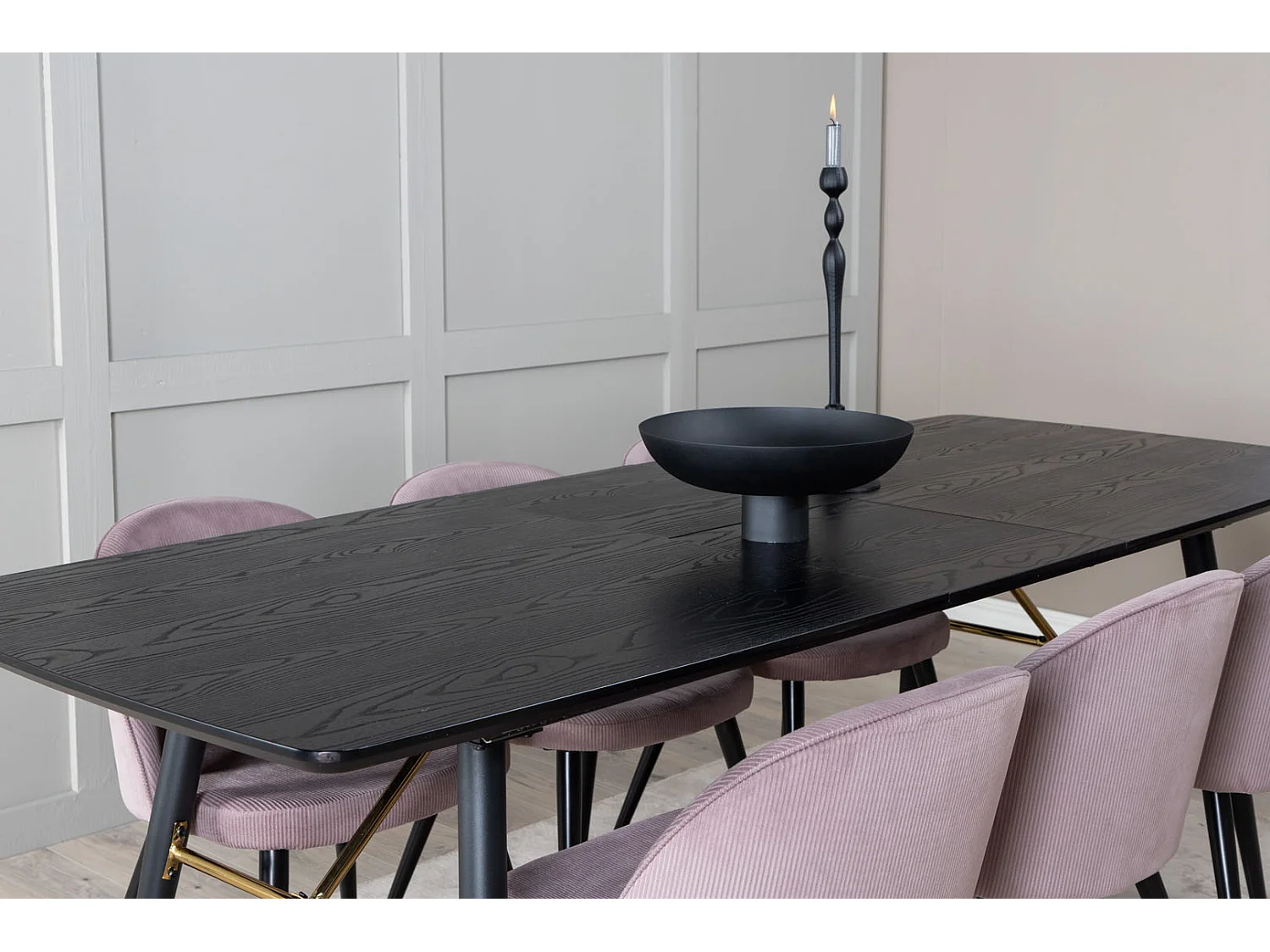 Gold Essgruppe Esstisch Ausziehbarer Tisch Länge cm 180 / 220 schwarz und 6 Velvet Esszimmerstühle Samt pink, schwarz.