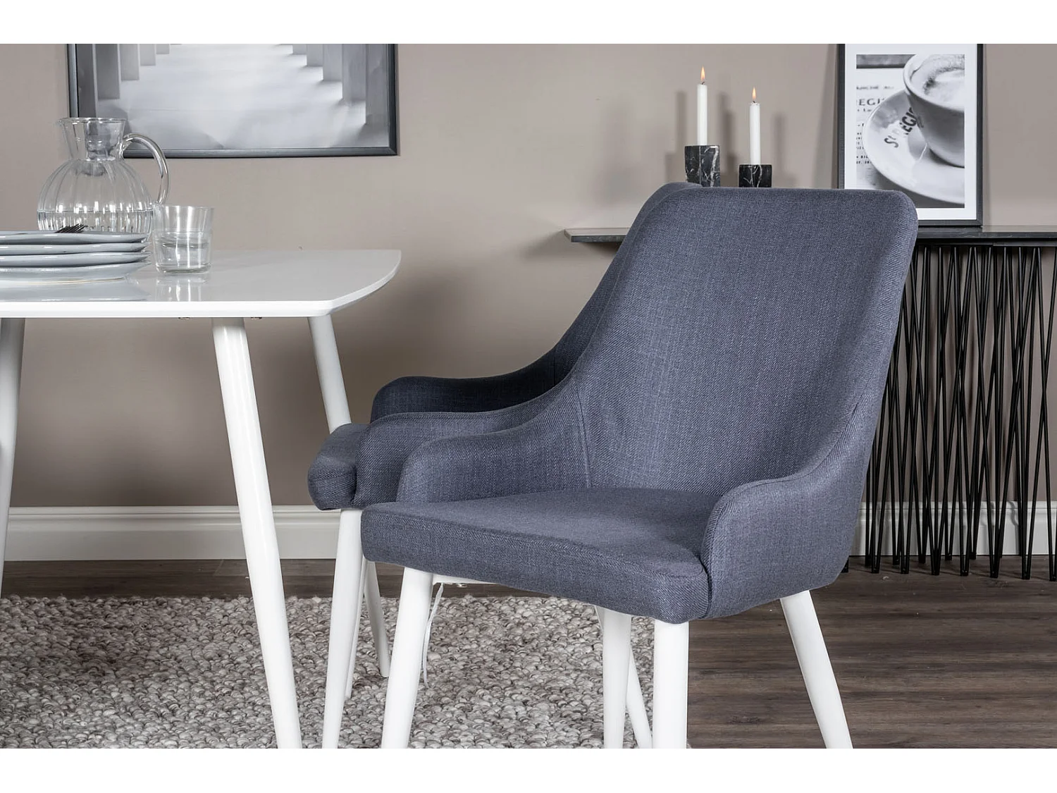 Polar120X80WHWH eethoek eetkamertafel wit en 4 Plaza eetkamerstal blauw, wit.