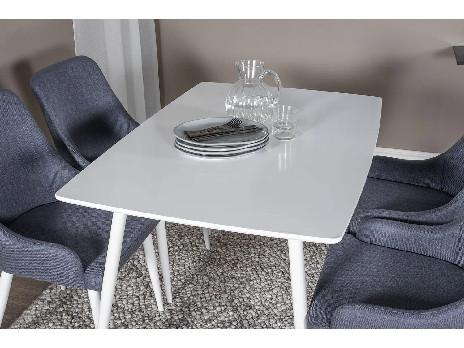 Polar120X80WHWH eethoek eetkamertafel wit en 4 Plaza eetkamerstal blauw, wit.