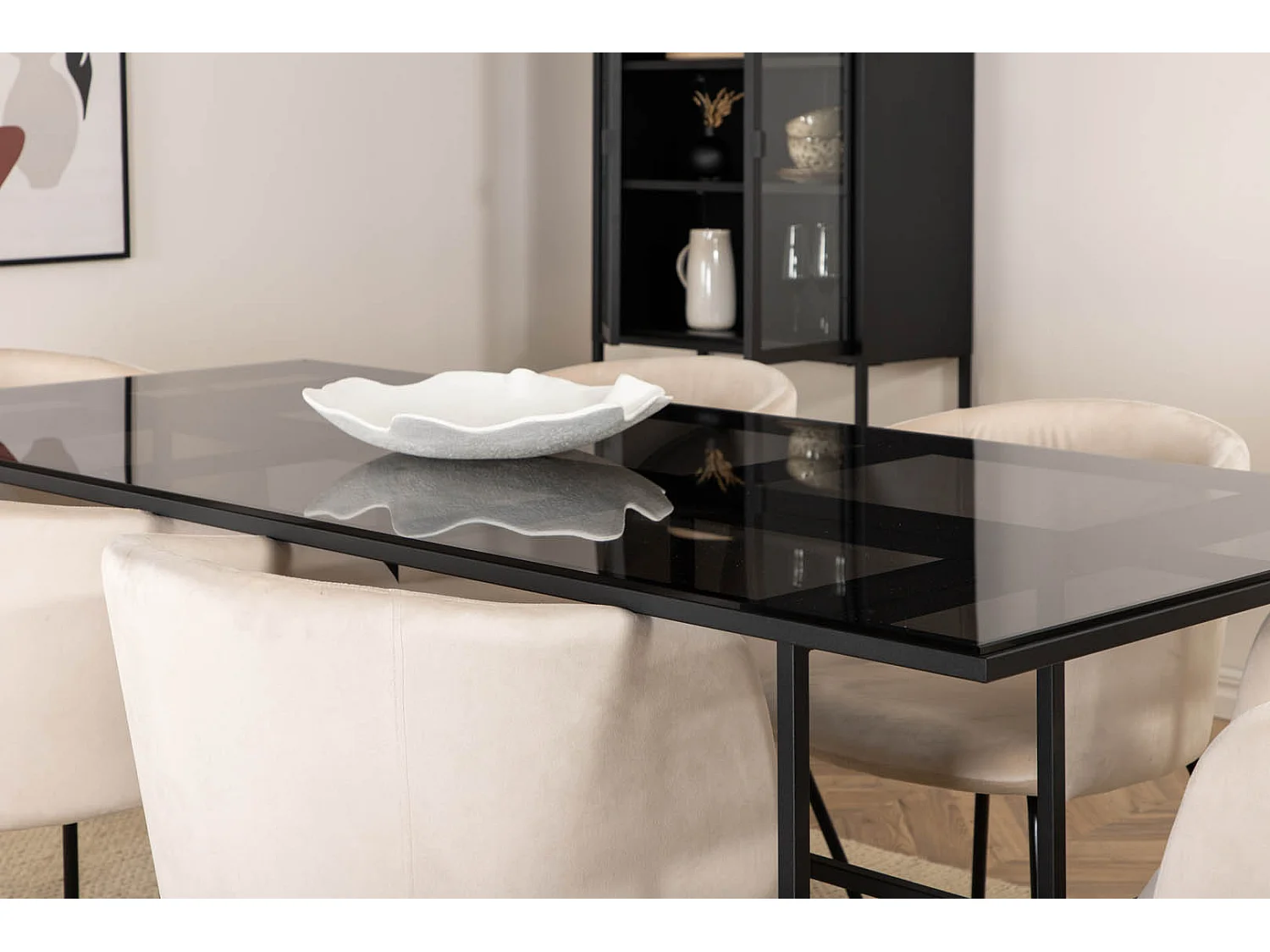 Leif ensemble table, table enfumé verre et 6 Berit chaises Velours beige.