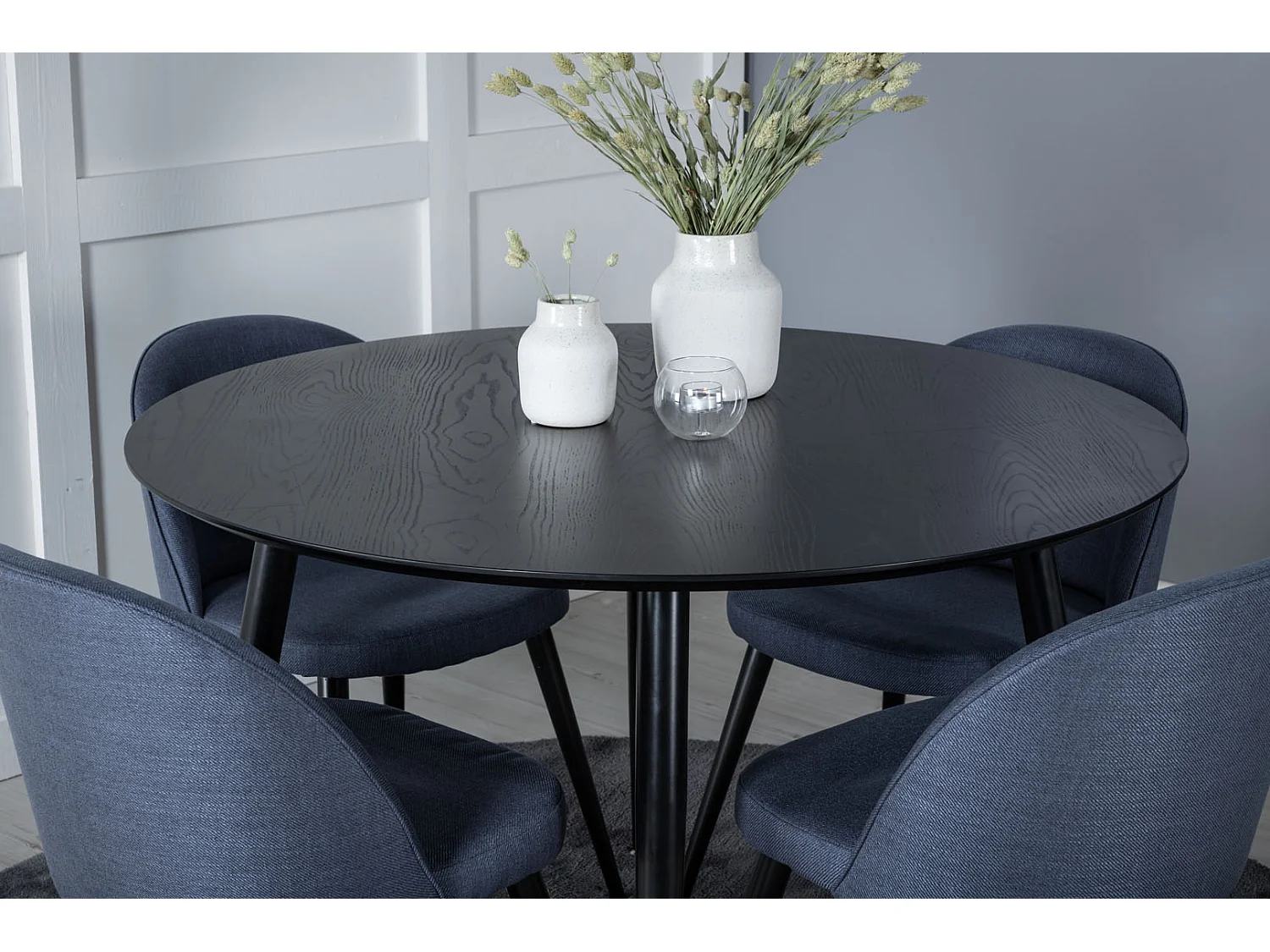 DippØ115BLBL ensemble table, table noir et 4 Velvet chaises bleu.