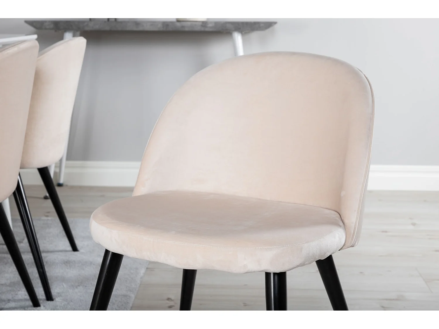 Polar180X90WHWH Essgruppe Esstisch weiß und 6 Velvet Esszimmerstühle Velour beige, schwarz.