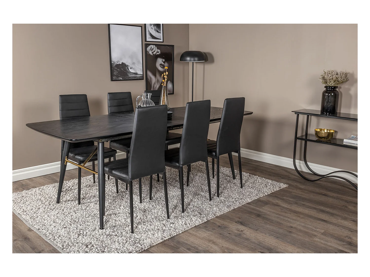 Gold eethoek eetkamertafel uitschuifbare tafel lengte cm 180 / 220 zwart en 6 Slim High Back eetkamerstal PU kunstleer zwart.