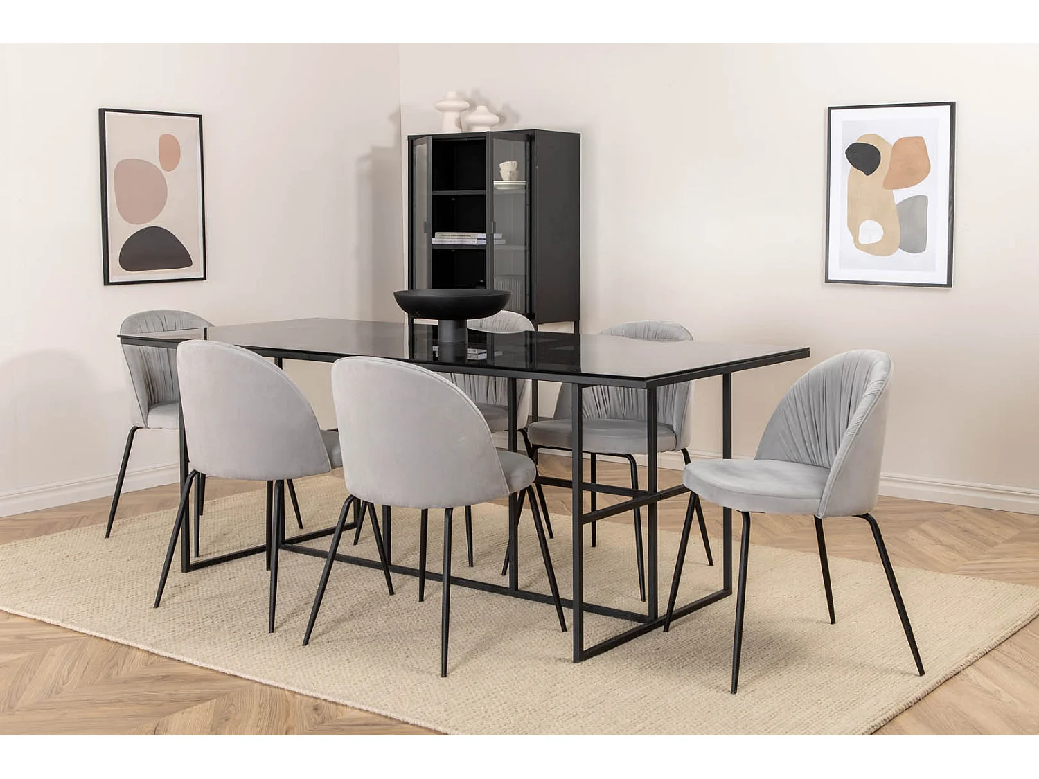 Leif ensemble table, table enfumé verre et 6 Wrinkles chaises gris.