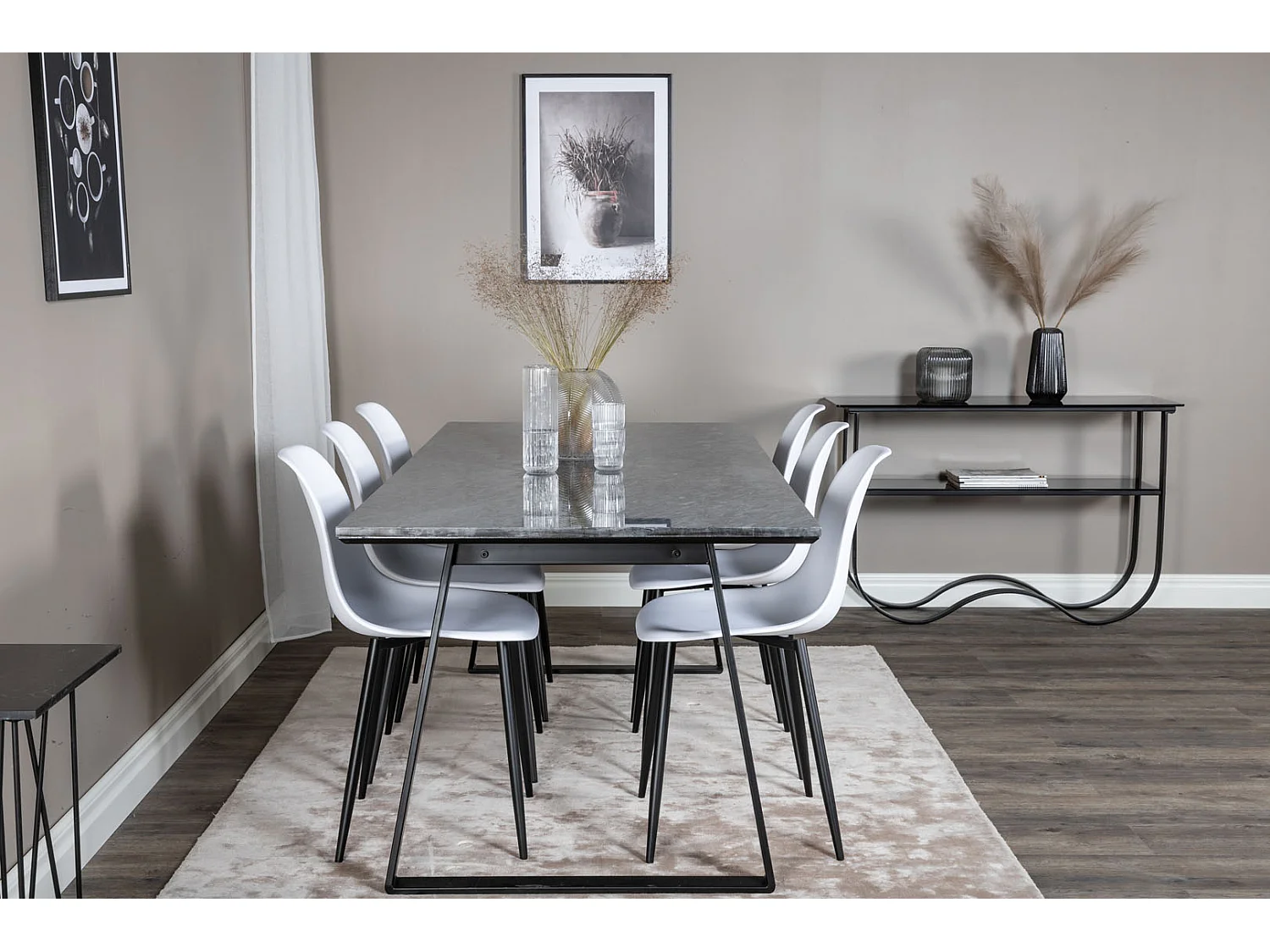 EstelleBLBL ensemble table, table noir, marbre et 6 Polar chaises blanc.